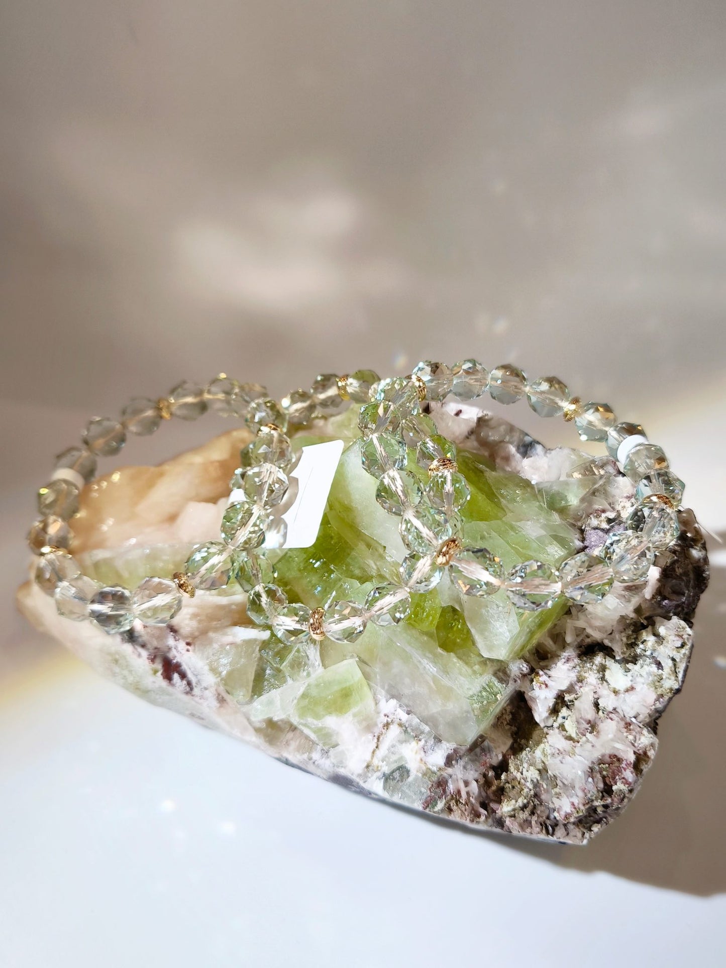 魚眼石的空間淨化效果 Apophyllite 鑽石魚眼石 哈密瓜魚眼石 魚眼石功效 印度魚眼石 魚眼石產地 魚眼石 如何使用綠色魚眼石冥想
