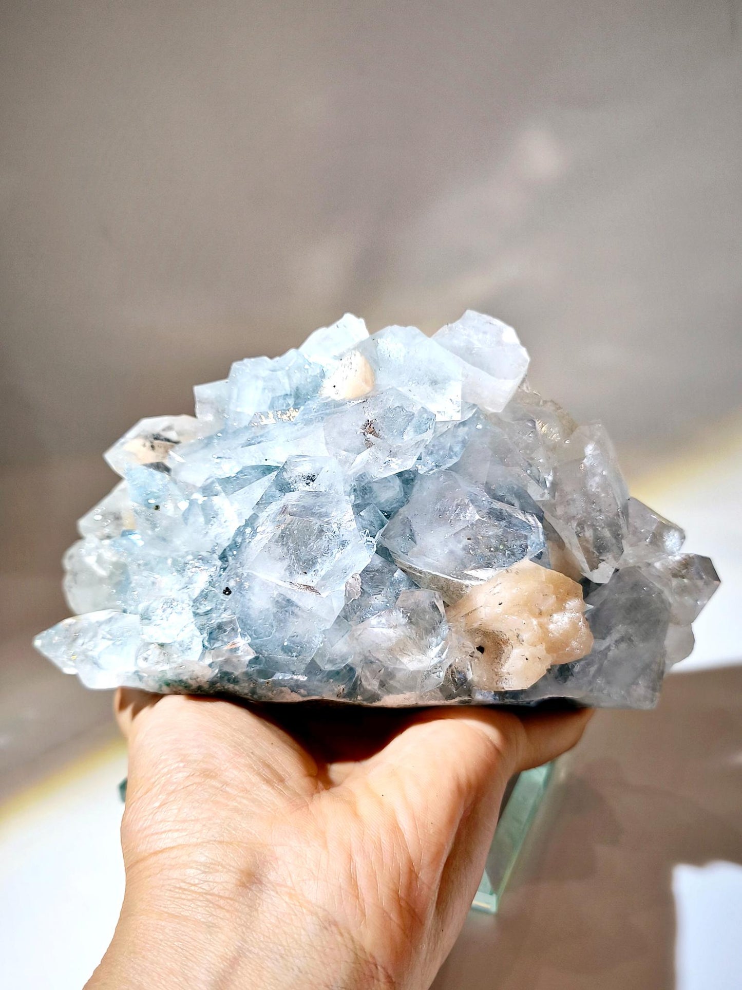 砂糖魚眼石 魚眼石 水晶能量淨化 Apophyllite India 鑽石魚眼石 魚眼石有什麼用途 什麼是魚眼石