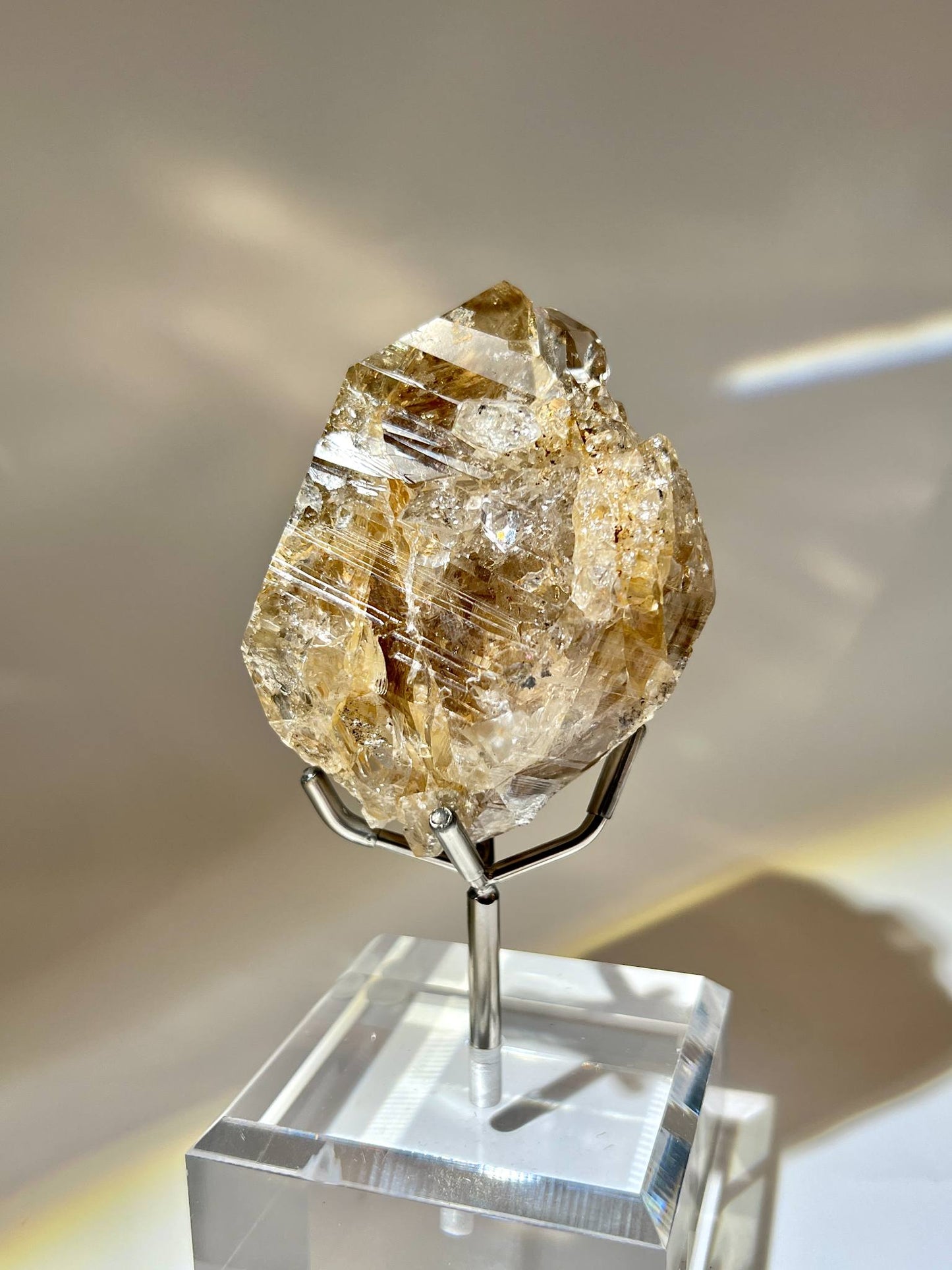 骸骨閃靈鑽 骸骨水晶 skeletal Herkimer diamond 赫基蒙閃靈鑽 閃靈鑽 香港閃靈鑽 白水晶 白晶 水晶 天然水晶 南無水晶 namucrystal 骨幹水晶 骨幹閃靈鑽 香港水晶店 record keeper 資料庫