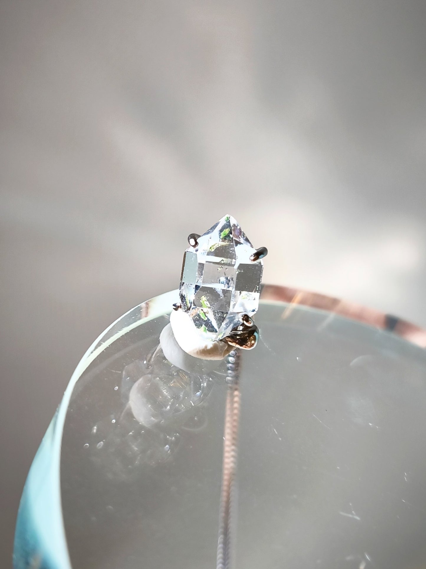 Herkimerdiamond 閃靈鑽吊墜 赫基蒙閃靈鑽 閃靈鑽 閃靈鑽功效 香港閃靈鑽 水晶原石 雙尖水晶 黃金油膽閃靈鑽 能量强大 天然閃靈鑽