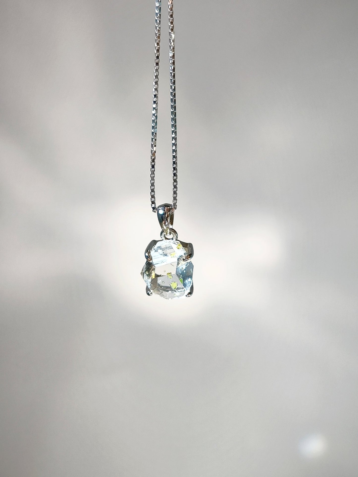 Herkimerdiamond 閃靈鑽吊墜 赫基蒙閃靈鑽 閃靈鑽 閃靈鑽功效 香港閃靈鑽 水晶原石 雙尖水晶 黃金油膽閃靈鑽 能量强大