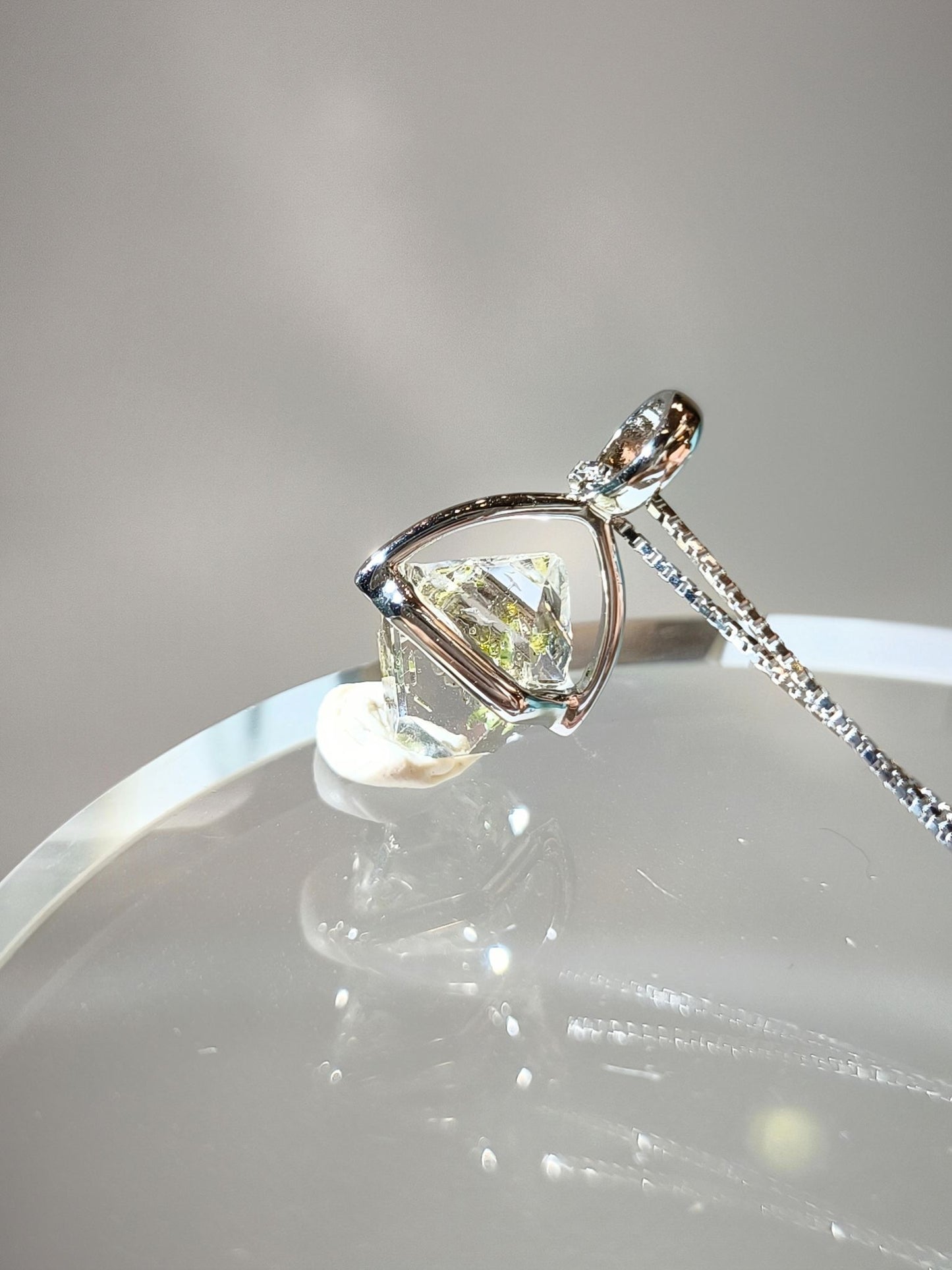 Herkimerdiamond 閃靈鑽吊墜 巴基斯坦閃靈鑽 閃靈鑽 閃靈鑽功效 香港閃靈鑽 水晶原石 雙尖水晶 黃金油膽閃靈保護能量水晶鑽 能量强大