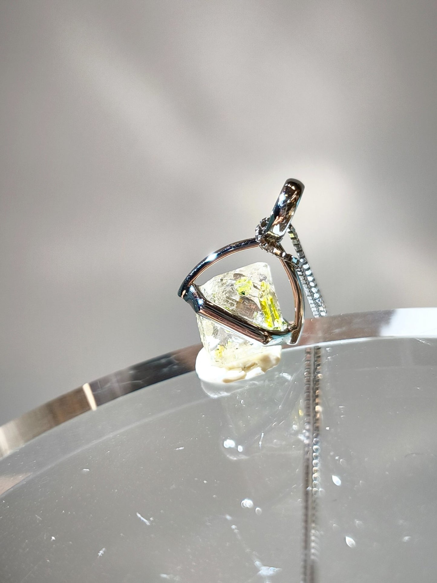Herkimerdiamond 閃靈鑽吊墜 赫基蒙閃靈鑽 閃靈鑽 閃靈鑽功效 香港閃靈鑽 水晶原石 雙尖水晶 黃金油膽閃靈鑽 能量强大 稀有閃靈鑽