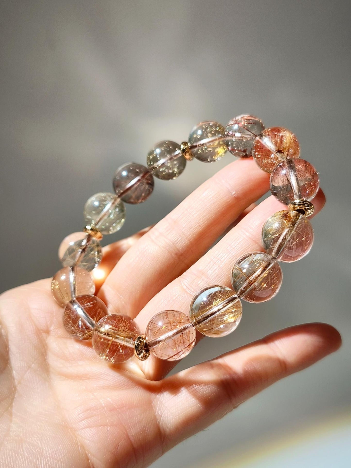 頂級彩髮晶 清透 Rutilated Quartz 脈輪水晶 namucrystal 南無水晶 彩髮晶功效 事業運功效 魔鬼髮晶 魔鬼髮