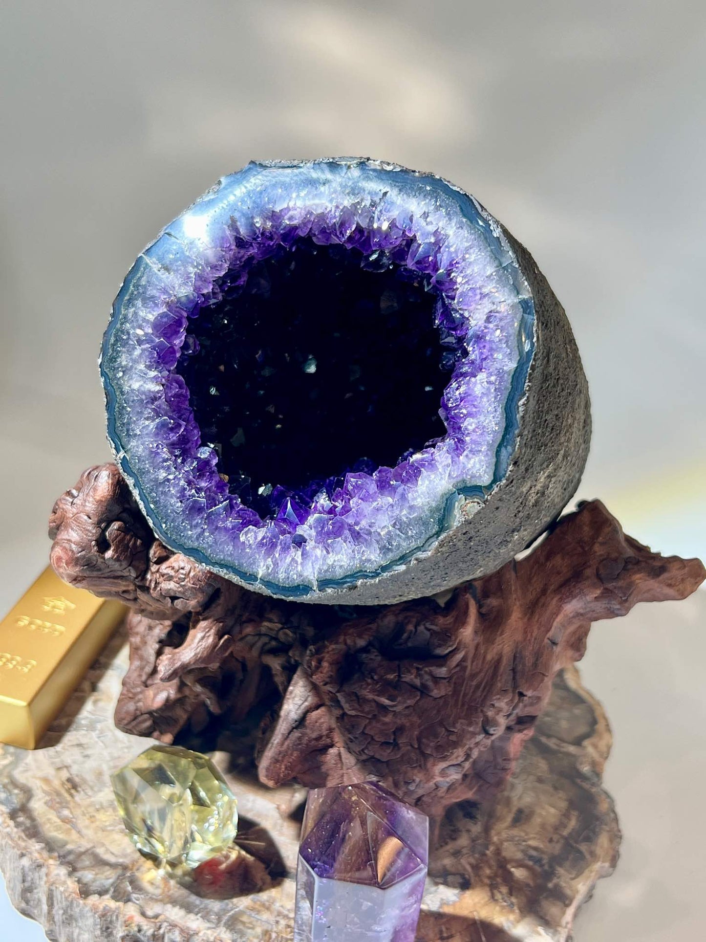 紫晶洞 錢袋子 紫水晶 水晶原石 紫晶 晶洞 晶簇 紫晶擺設 風水擺設 錢袋子功效 晶洞功效 南無水晶 水晶原石 招財水晶 amethyst geode 烏拉圭紫晶