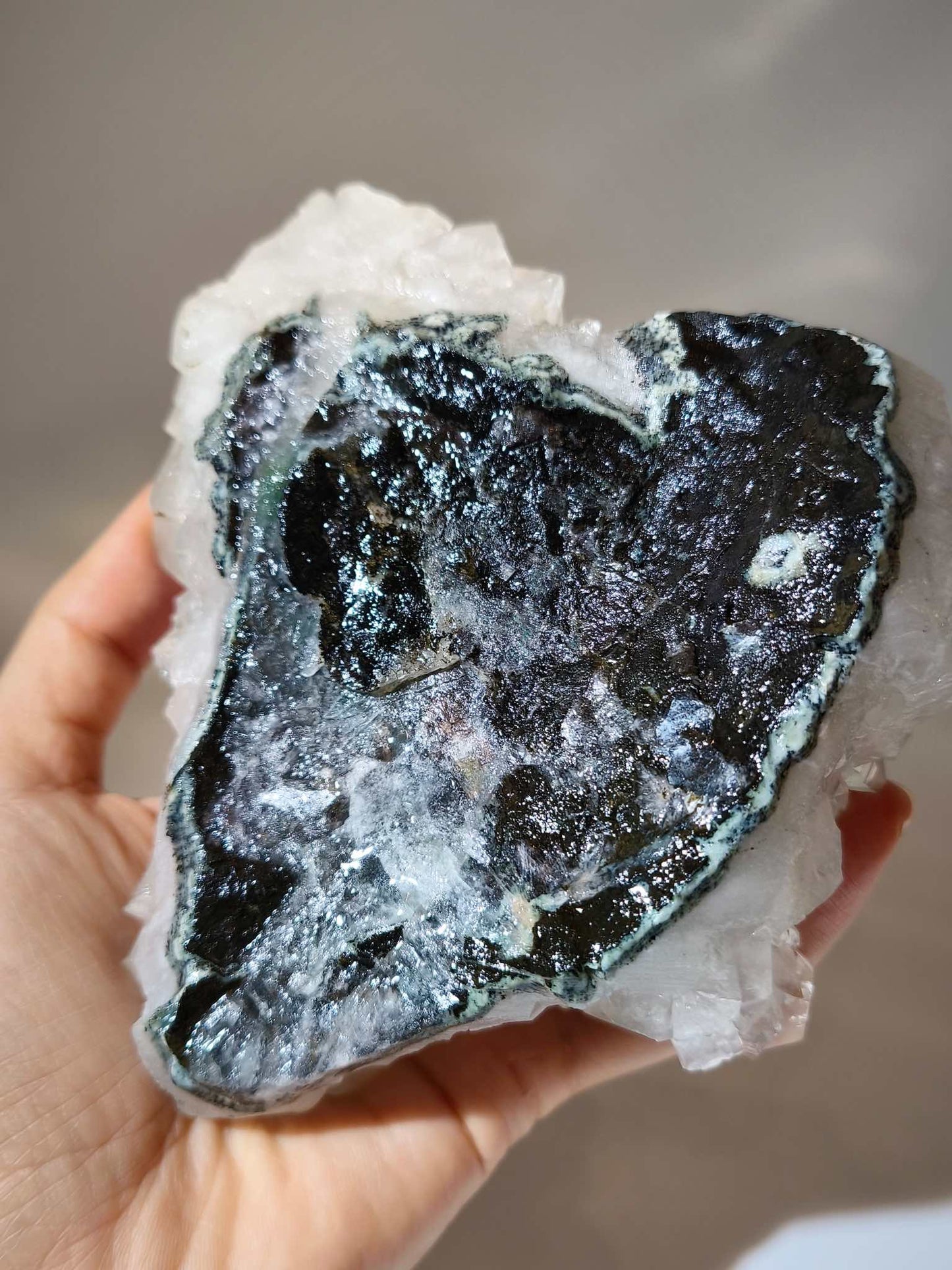 Apophyllite India 鑽石魚眼石 魚眼石 印度魚眼石 水晶原石 白水晶 原石水晶 香港魚眼石 沸石 輝沸石 水晶原礦 晶簇