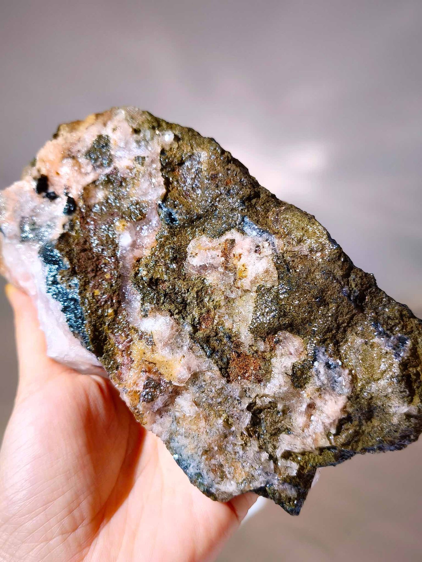 黑鑽魚眼石 黑色魚眼石 魚眼石 鑽石魚眼石 apophyllite india 原石水晶 香港魚眼石 沸石 輝沸石 心輪與頂輪水晶