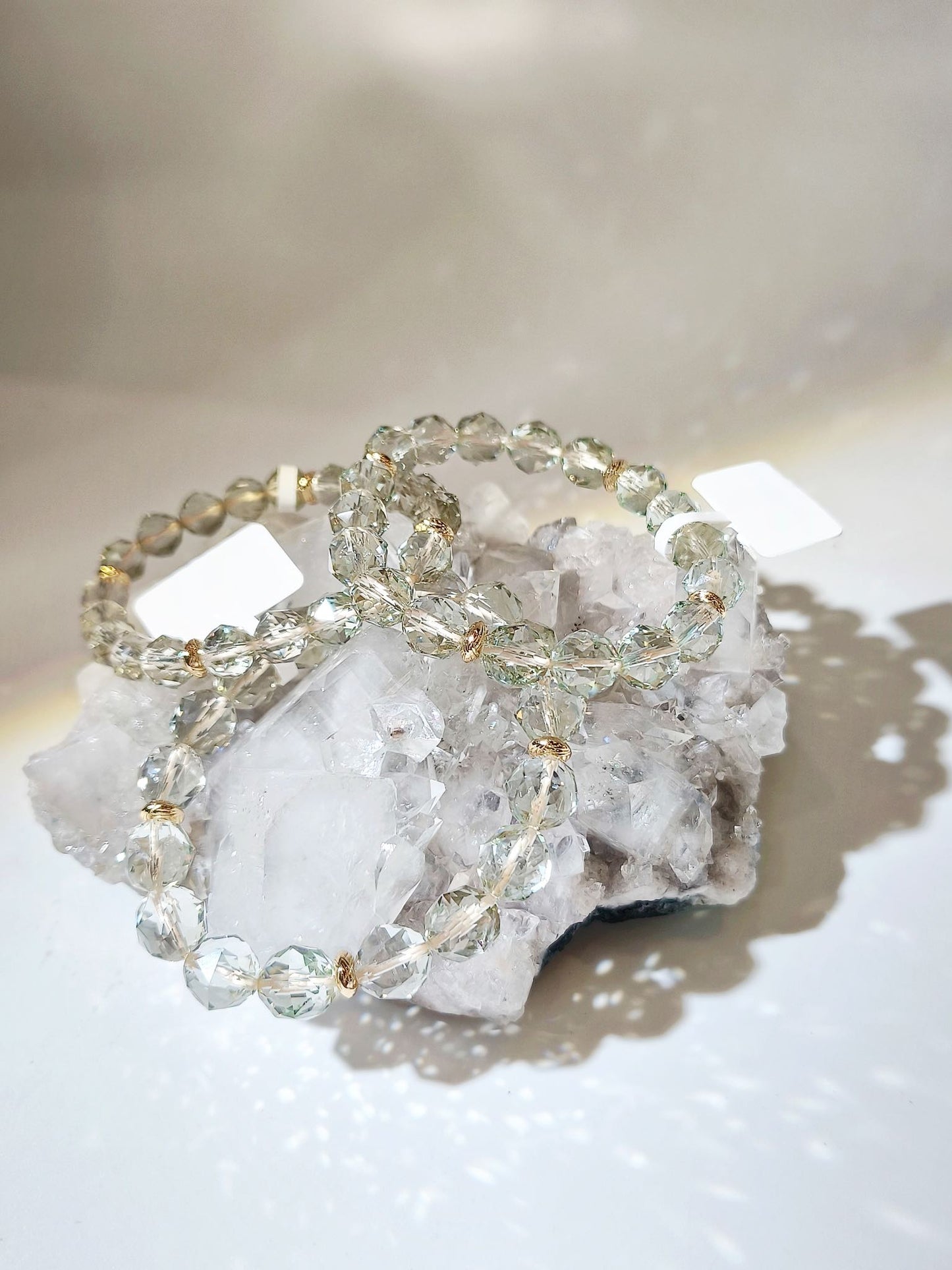 Apophyllite India 鑽石魚眼石 魚眼石 印度魚眼石 魚眼石功效 水晶原石 白水晶 原石水晶 香港魚眼石 沸石 輝沸石 水晶淨化