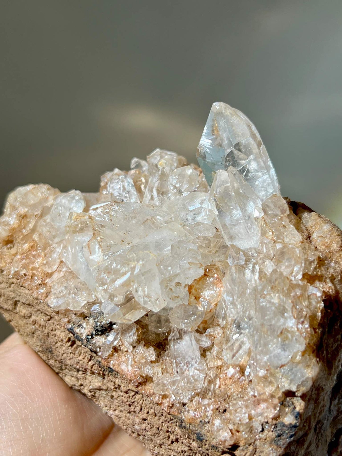 水晶店 白晶簇 晶簇功效 淨化晶簇 香港水晶店 水晶簇 香港水晶 淨化水晶 淨化手鏈 水晶功效 水晶原石 白水晶 晶簇