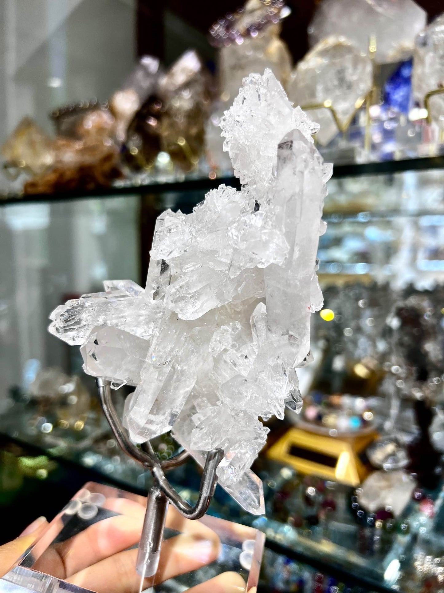 白晶簇功效 水晶店 香港水晶店 香港水晶 白晶簇 淨化水晶 家居淨化 水晶功效 水晶原石 白水晶 晶簇