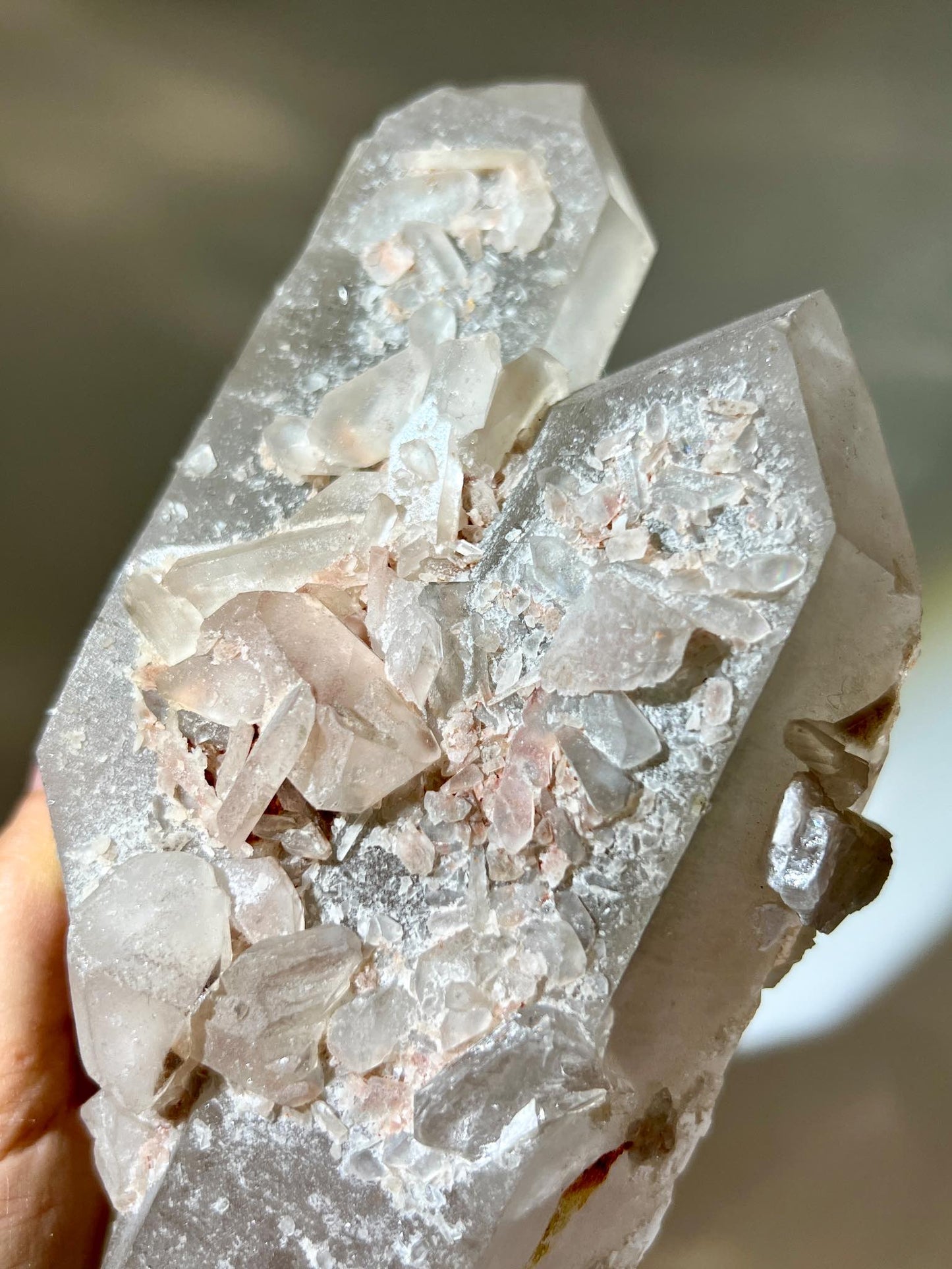 綠幽靈水晶 幽靈水晶 綠幽靈 白晶柱 晶柱 白水晶 水晶柱 天然晶柱 晶簇 天然白晶柱 晶柱功效 淨化水晶