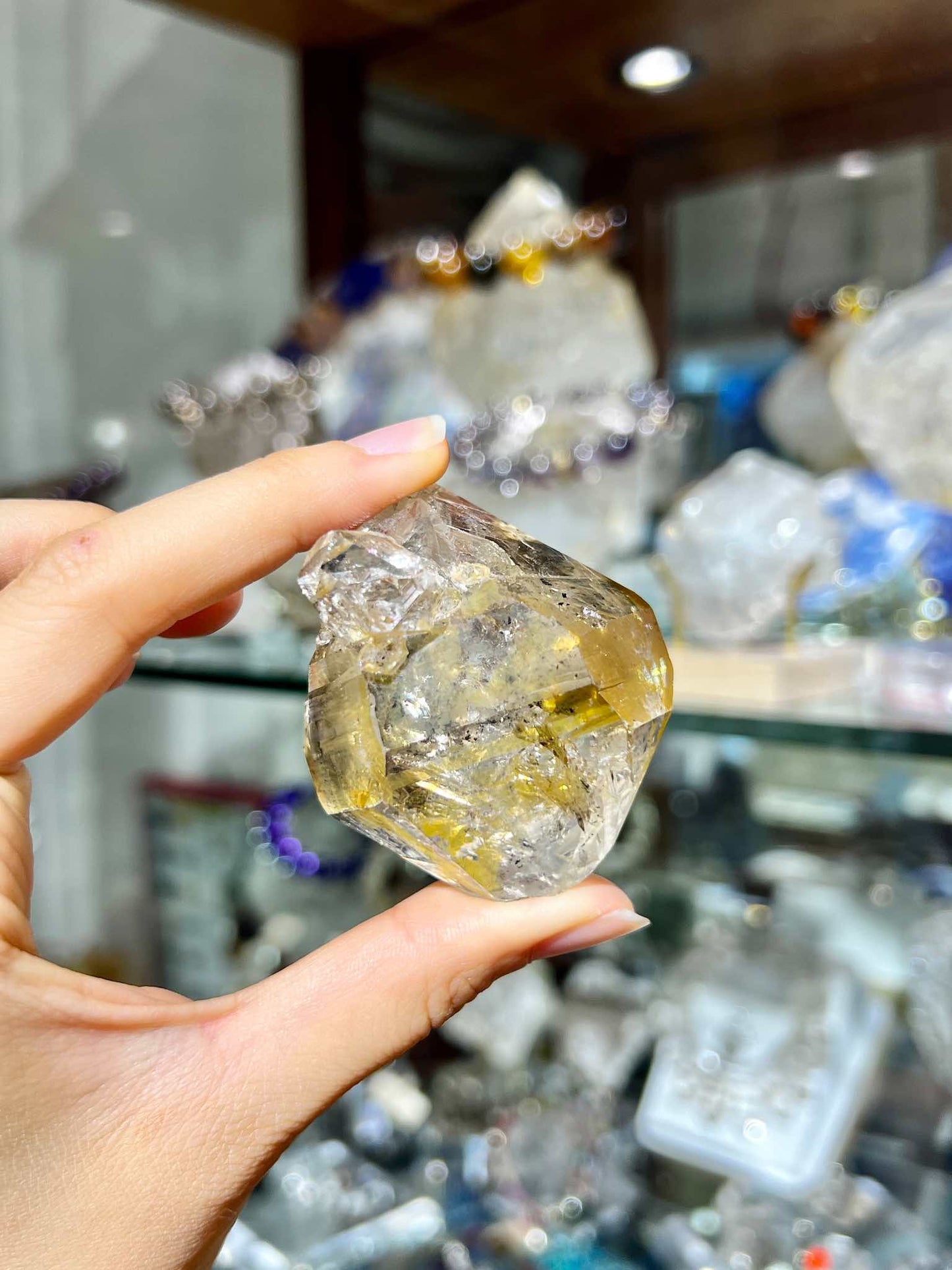 閃靈鑽 閃靈鑽原石 閃靈鑽水晶 閃靈鑽功效 淨化閃靈鑽 淨化