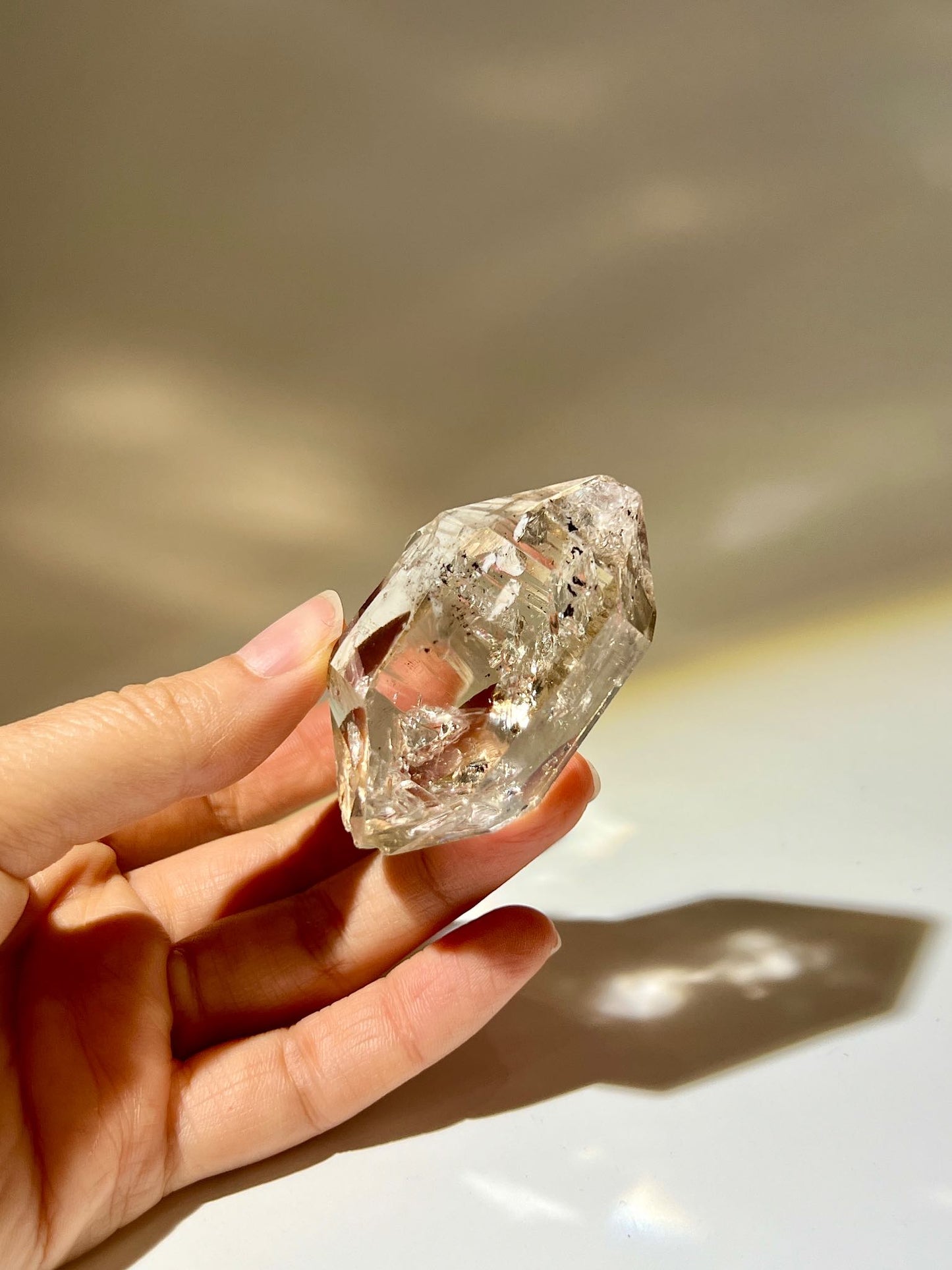 南無水晶 閃靈鑽 閃靈鑽功效 香港閃靈鑽 閃靈鑽產地 閃靈鑽淨化 閃靈鑽原石 淨化水晶 水晶原石 香港水晶店 香港水晶 herkimerdiamond 炮台山