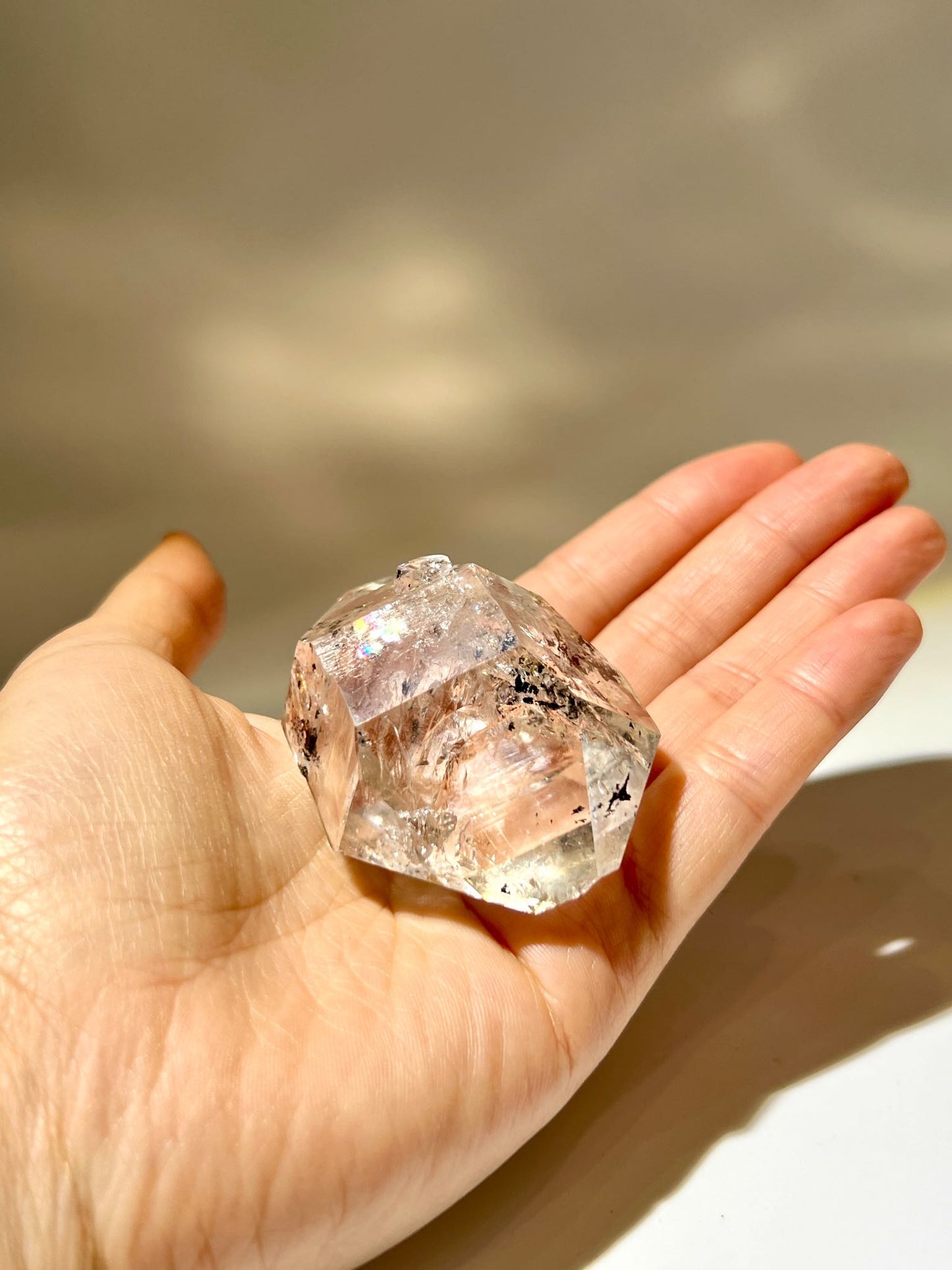 白水晶 白晶 水晶 閃靈鑽 閃靈鑽功效 香港閃靈鑽 閃靈鑽產地 閃靈鑽淨化 閃靈鑽原石 淨化水晶 水晶原石 香港水晶店 香港水晶 herkimerdiamond 南無水晶