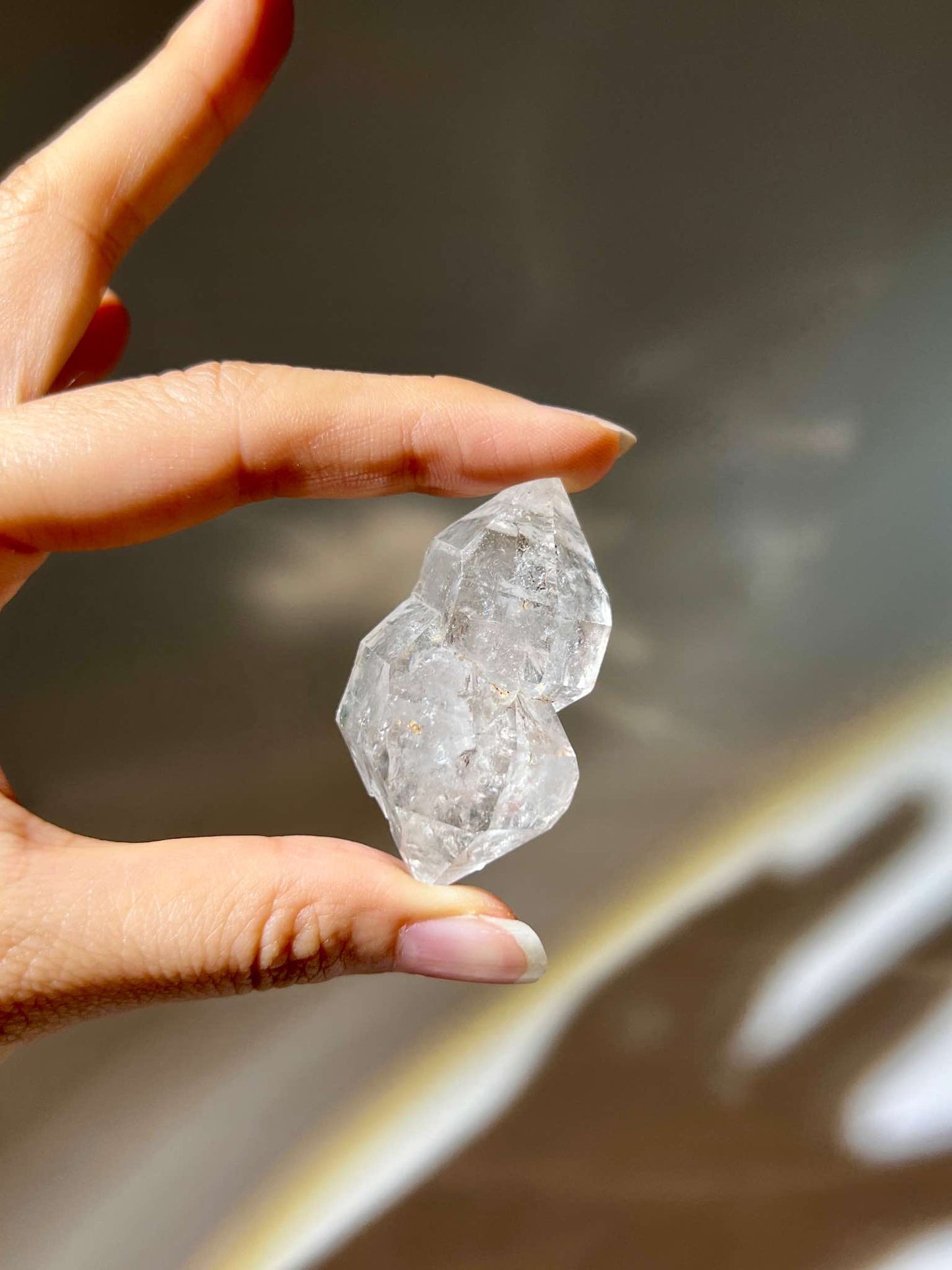 骨幹水晶 菠蘿骨幹水晶 香港水晶 天然水晶 水晶原石 閃靈鑽 閃靈鑽水晶 閃靈鑽功效 香港閃靈鑽 香港水晶店