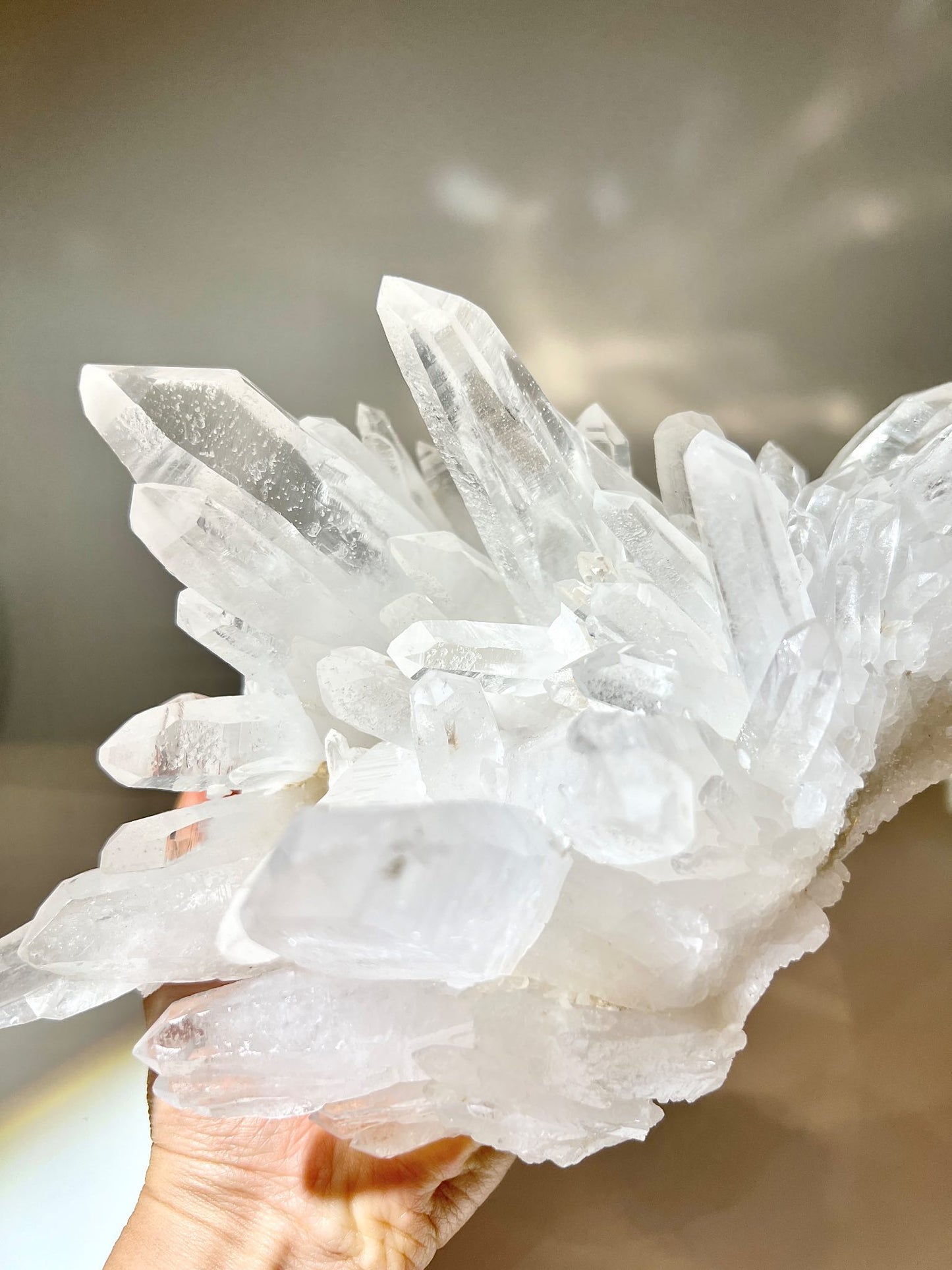 白晶簇 列姆水晶 雷姆利亞 列姆利亞水晶 雷姆水晶 晶簇 白水晶 淨化消磁 水晶原石 香港水晶店 淨化手串 lemurianquartz 水晶簇 白晶簇 南無水晶