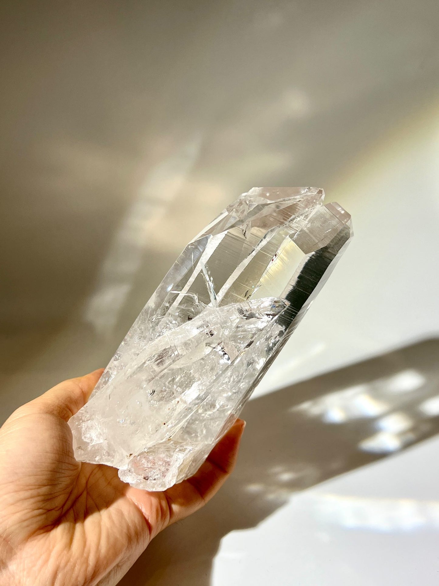 白晶簇 列姆水晶 雷姆利亞 列姆利亞水晶 雷姆水晶 晶簇 白水晶 淨化消磁 水晶原石 香港水晶店 淨化手串 lemurianquartz