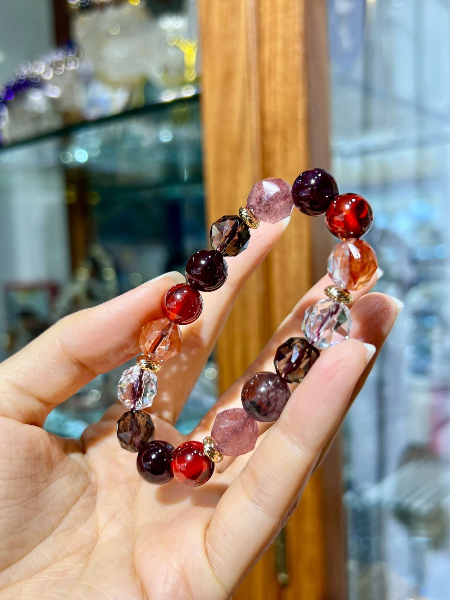 香港水晶店 石榴石 水龍珠 紅色水晶 五行水晶 茶晶 煙晶 草莓晶 膠花水晶 海底輪水晶 海底輪