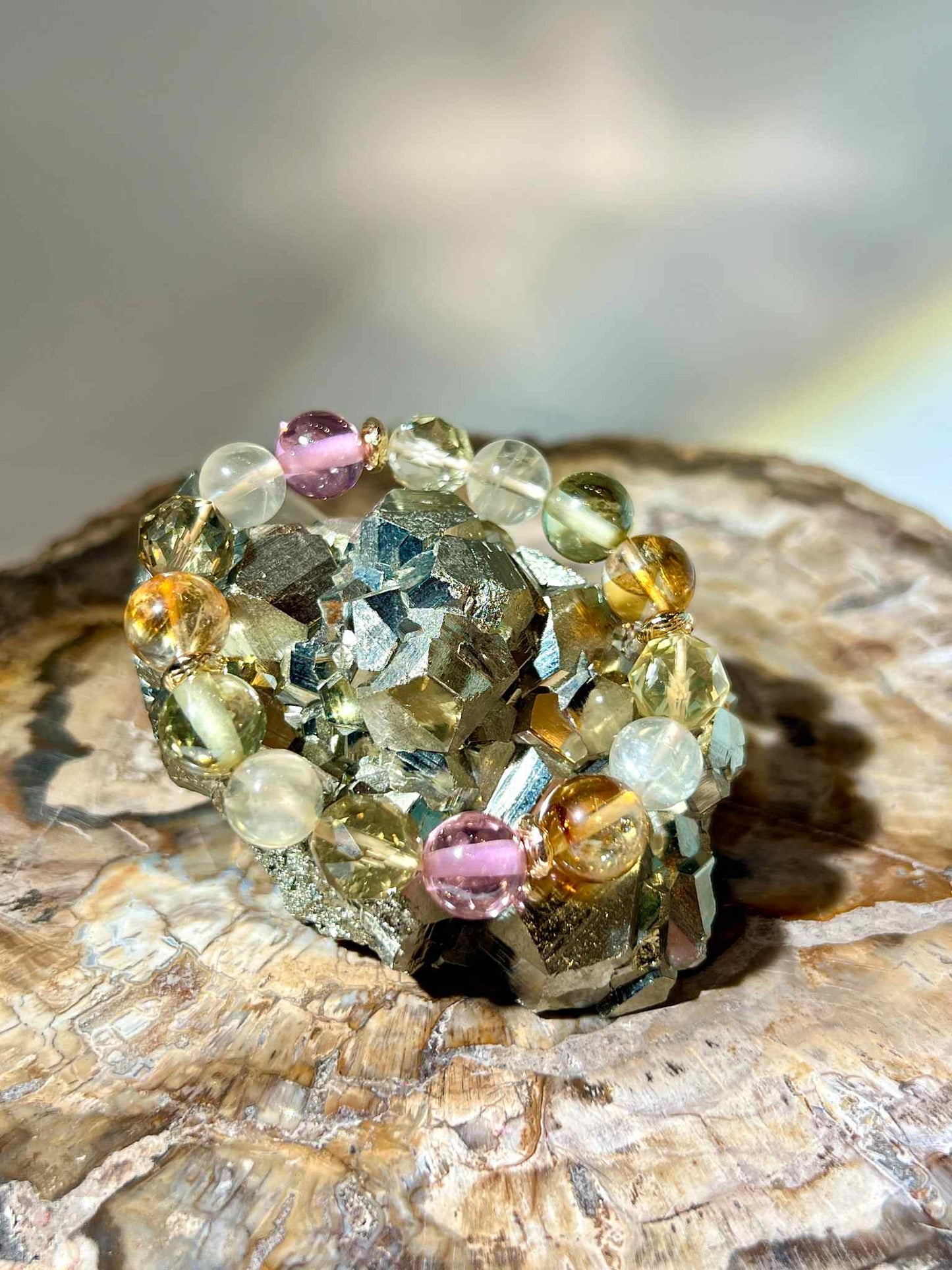 招財 黃金 黃鐵礦 愚人金 招財水晶 財運水晶 提升運氣 財富 金錢能量 秘魯黃鐵礦 pyrite 太陽輪 黃色原石 能量提升 黃鐵礦功效 消除負能量 守護財富