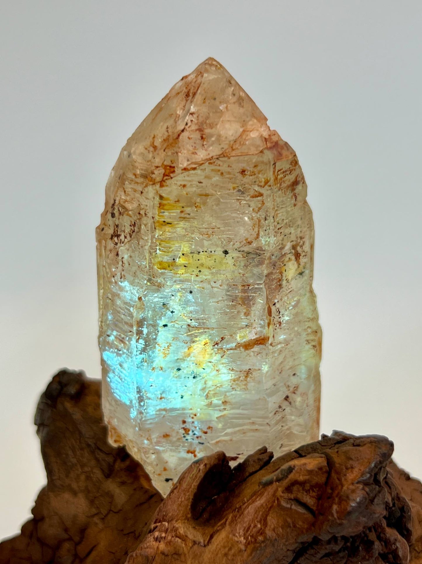 紅泥骸骨 泥骸骨水晶 骸骨水晶 骸骨閃靈鑽 膠花水晶 skeletal quartz Fenster quartz elestial quartz namucrystal enhydros inclusions crystal 油膽水晶 油膽閃靈鑽