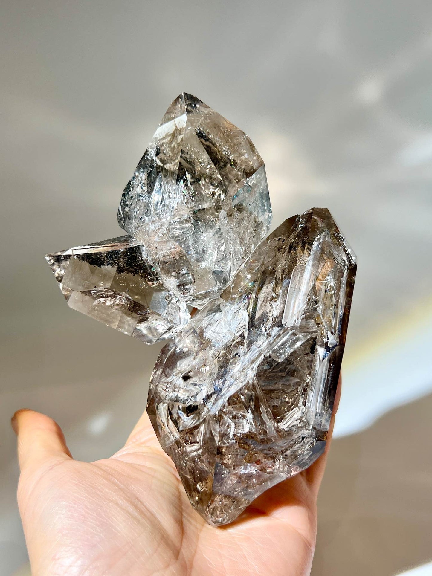 骸骨閃靈鑽 骸骨水晶 skeletal Herkimer diamond 美國閃靈鑽 赫基蒙閃靈鑽 閃靈鑽 香港閃靈鑽 白水晶 白晶 水晶 天然水晶 南無水晶 namucrystal fenster window quartz