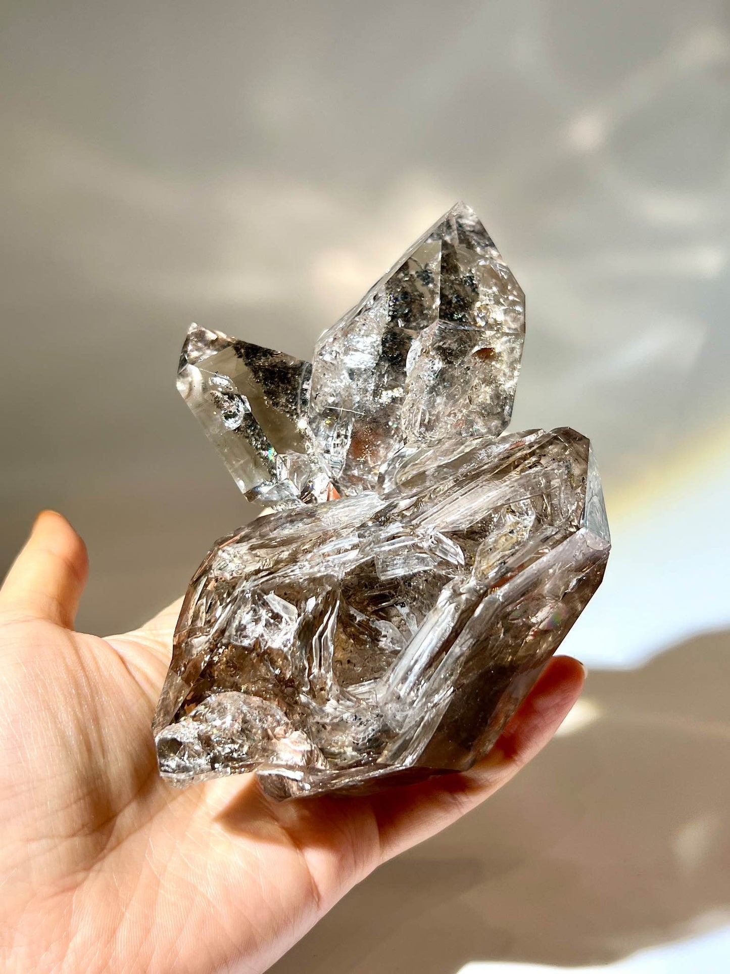 骸骨閃靈鑽 骸骨水晶 skeletal Herkimer diamond 美國閃靈鑽 赫基蒙閃靈鑽 閃靈鑽 香港閃靈鑽 白水晶 白晶 水晶 天然水晶 南無水晶 namucrystal 白泥水晶