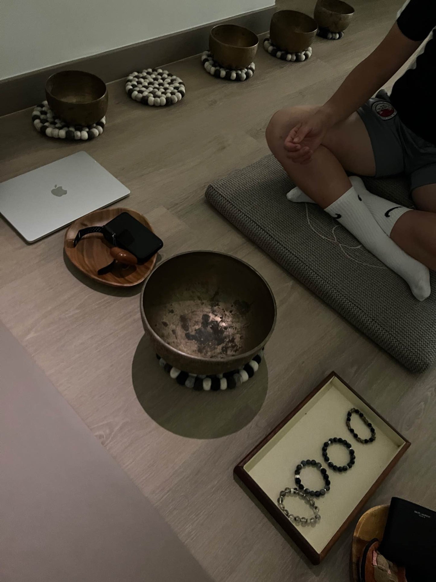 Singing Bowl sound healing 頌缽 香港頌缽 頌缽治療 能量治療 南無水晶 淨化能量 淨化脈輪 頌缽淨化 sound therapy namucrystal 南無水晶 聲療 古董頌缽 頌缽淨化