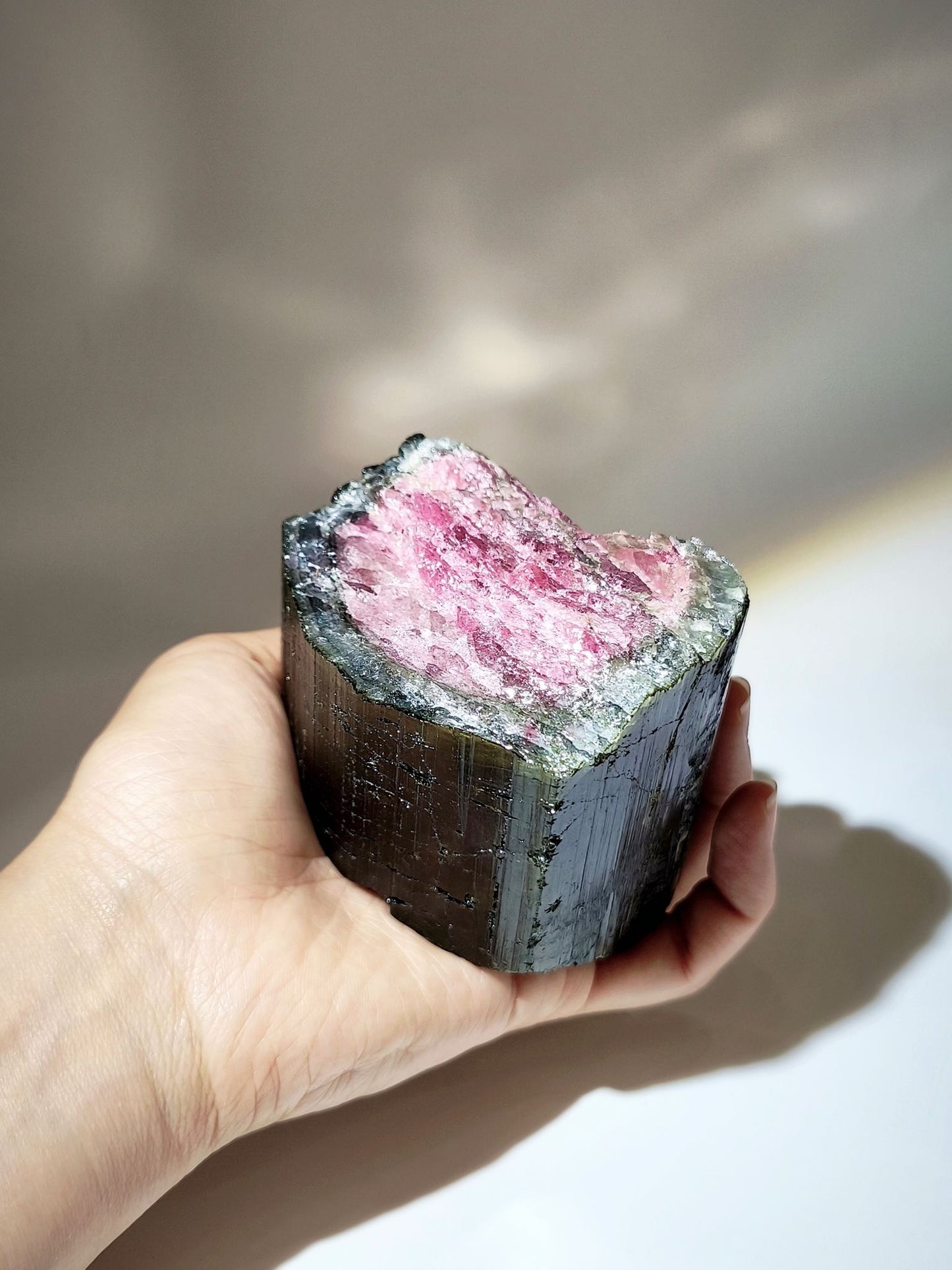 電氣石 WatermelonTourmaline 西瓜碧璽原礦 南無水晶 西瓜碧璽功效 什麽是西瓜碧璽