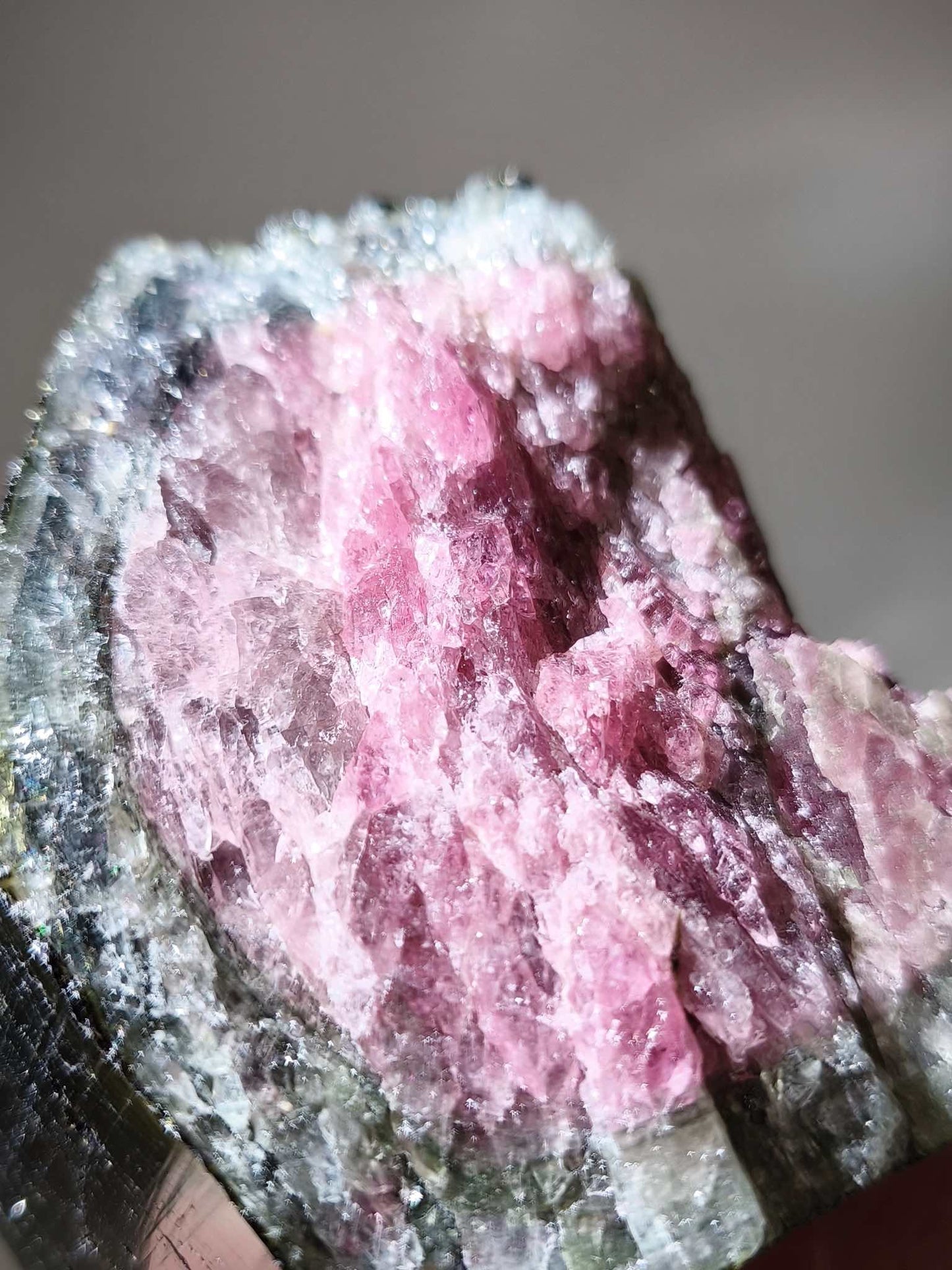 碧璽原石 西瓜碧璽大原石 什麼是電氣石 tourmaline watermelon tourmaline hk