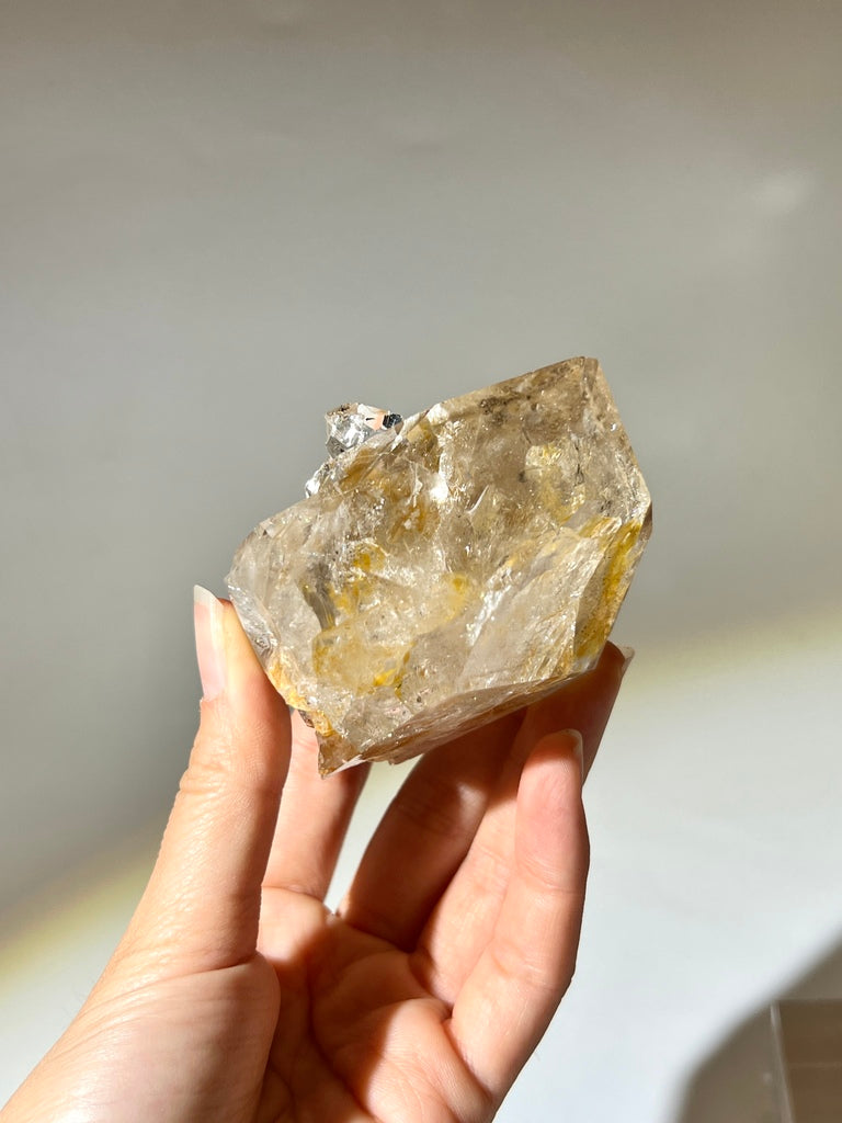 赫基蒙閃靈鑽