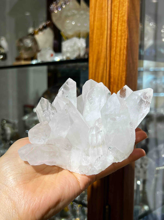 哥倫比亞白晶簇 (金字塔水晶, 破除虛妄, 重塑信念)