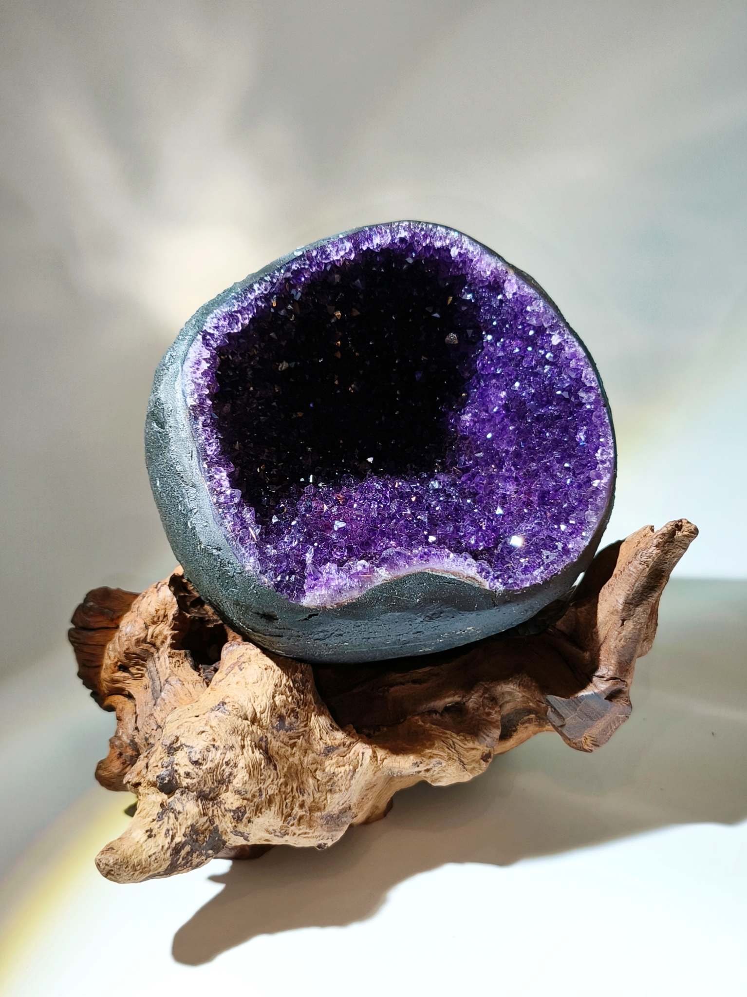 紫晶鎮 紫水晶 晶鎮 紫水晶原石 紫水晶 紫晶洞 香港紫晶洞 招財水晶 水晶風水 巴西紫晶鎮 amethyst geode crystal namu crystal 紫鈦紫晶洞