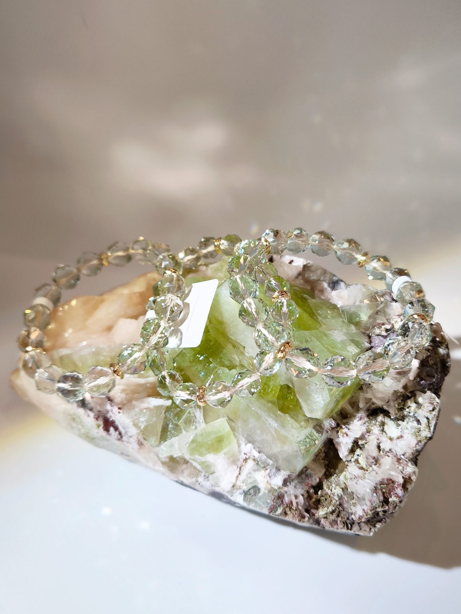 魚眼石的空間淨化效果 Apophyllite 鑽石魚眼石 哈密瓜魚眼石 魚眼石功效 印度魚眼石 魚眼石產地 魚眼石 如何使用綠色魚眼石冥想