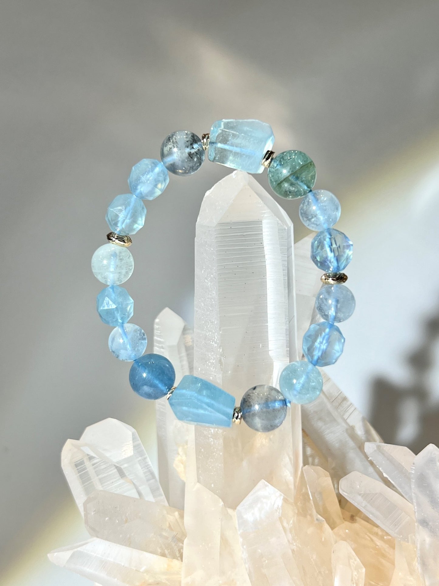 【限量訂制】海藍寶 × 湖水藍碧璽手串｜表達清晰・信念穩定・強化喉輪