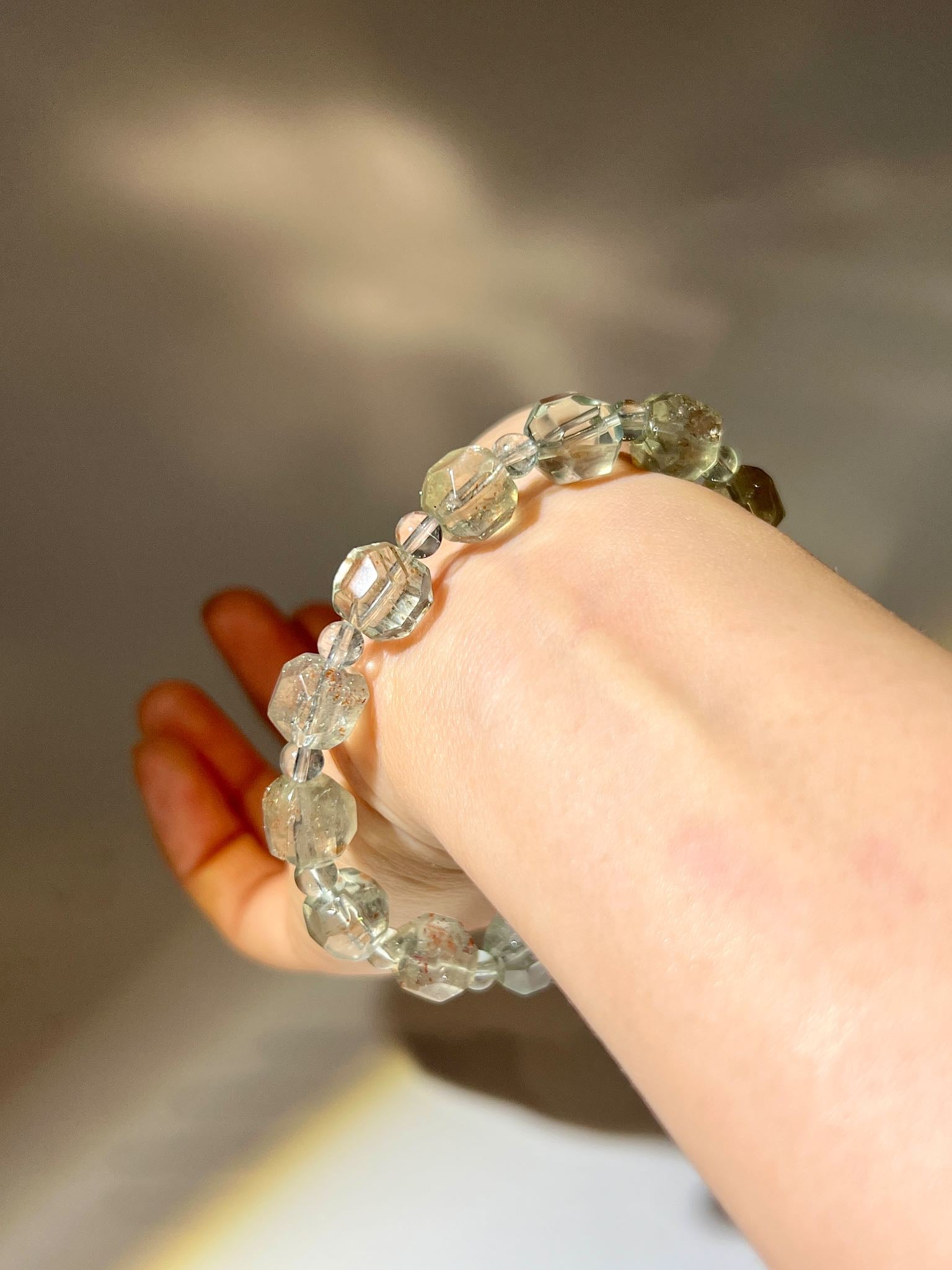 阿魯沙 阿魯沙水晶 阿魯沙手鏈 心輪水晶 南無水晶 阿魯沙功效