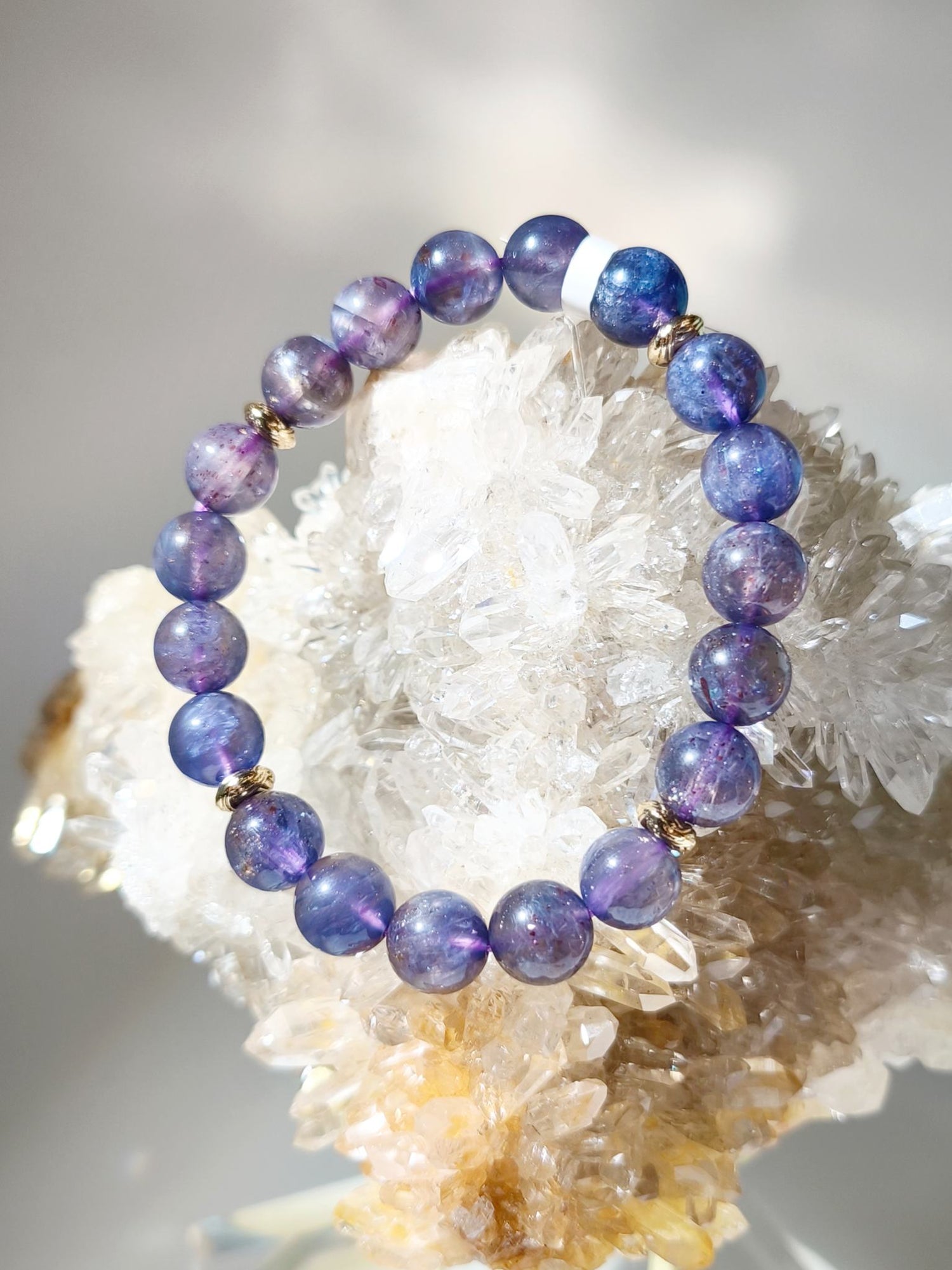 Cordierite 血滴堇青石 堇青石 namucrystal 堇青石手串 堇青石功效 手串定制 海底輪手串 喉輪手串 脈輪定制手串 iolite 靛藍水晶 眉心輪
