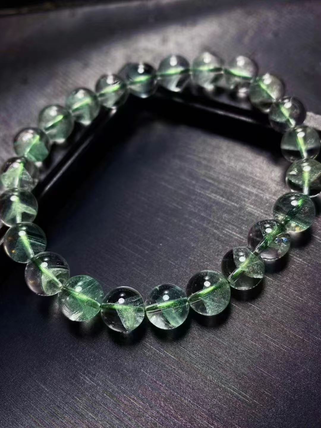 金字塔翠幽靈 翠幽靈 金字塔幽靈 翠幽靈手鏈 emarald phantom 翠幽靈功效 綠幽靈 幽靈水晶 南無水晶 namucrystal
