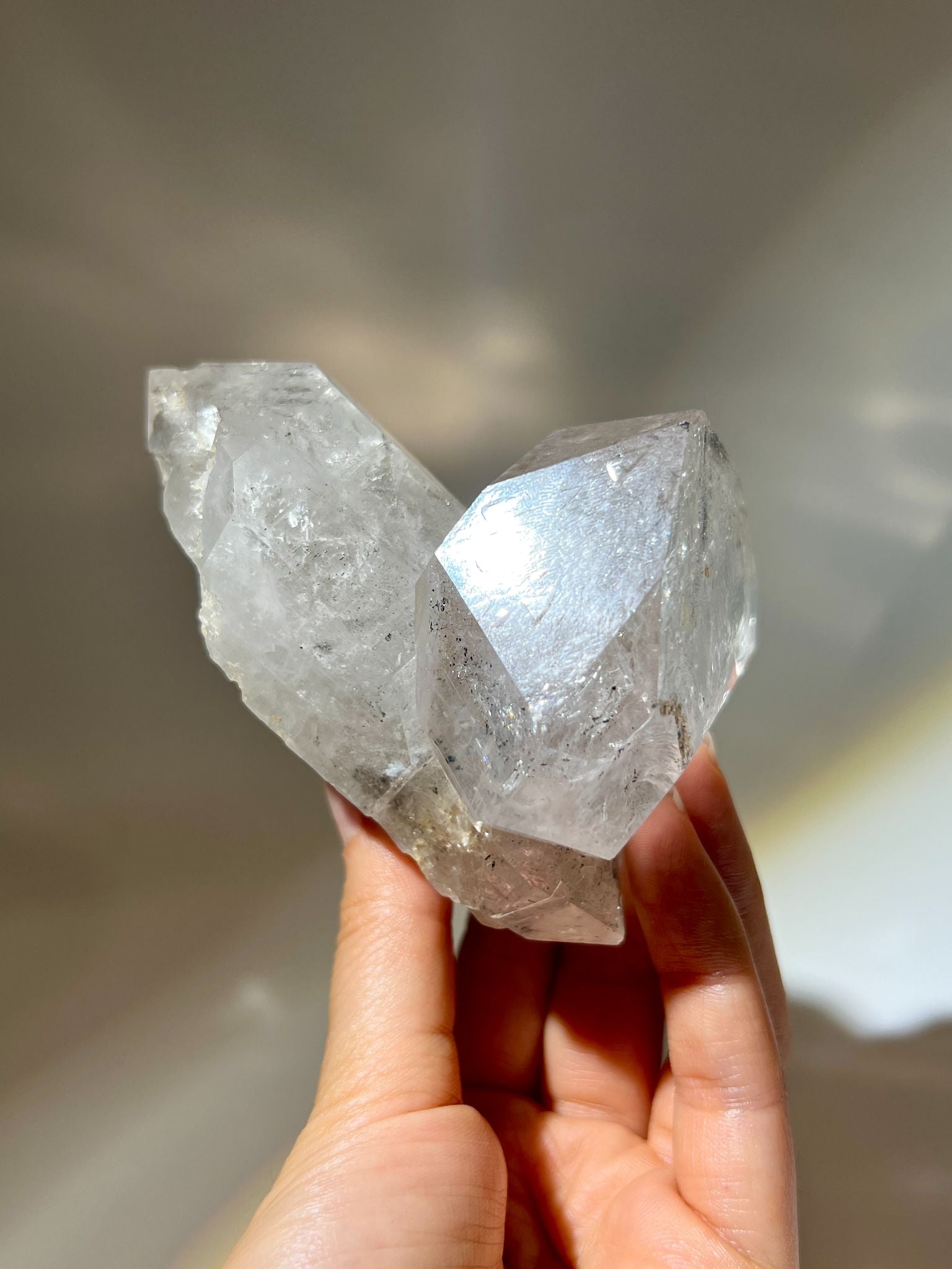 骸骨閃靈鑽 骸骨水晶 skeletal Herkimer diamond 美國閃靈鑽 赫基蒙閃靈鑽 閃靈鑽 香港閃靈鑽 白水晶 白晶 水晶 天然水晶 南無水晶 namucrystal 骨幹水晶 骨幹閃靈鑽 香港水晶店 共生閃靈鑽