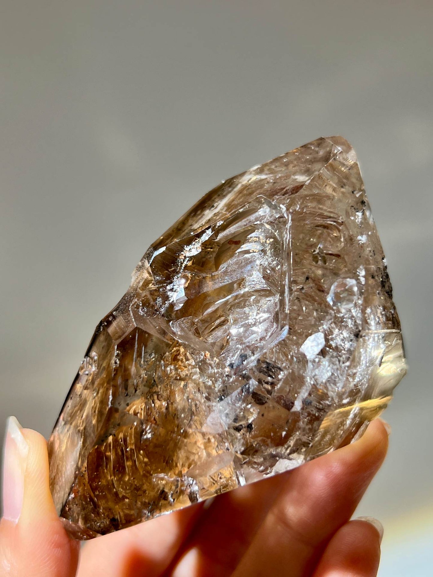 骸骨閃靈鑽 骸骨水晶 skeletal Herkimer diamond 赫基蒙閃靈鑽 閃靈鑽 香港閃靈鑽 白水晶 白晶 水晶 天然水晶 南無水晶 namucrystal 骨幹水晶 骨幹閃靈鑽 香港水晶店 record keeper 天然礦物