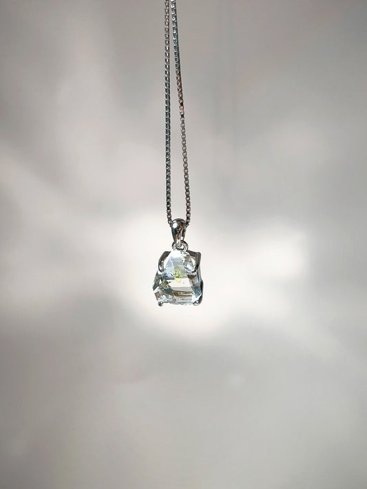 Herkimerdiamond 閃靈鑽吊墜 赫基蒙閃靈鑽 閃靈鑽 閃靈鑽功效 香港閃靈鑽 水晶原石 雙尖水晶 黃金油膽閃靈鑽 能量强大 namu crystal 熒光油膽 流動油膽水晶