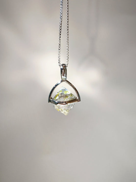 Herkimerdiamond 閃靈鑽吊墜 赫基蒙閃靈鑽 閃靈鑽 閃靈鑽功效 香港閃靈鑽 水晶原石 雙尖水晶 黃金油膽閃靈鑽 能量强大 提升人緣