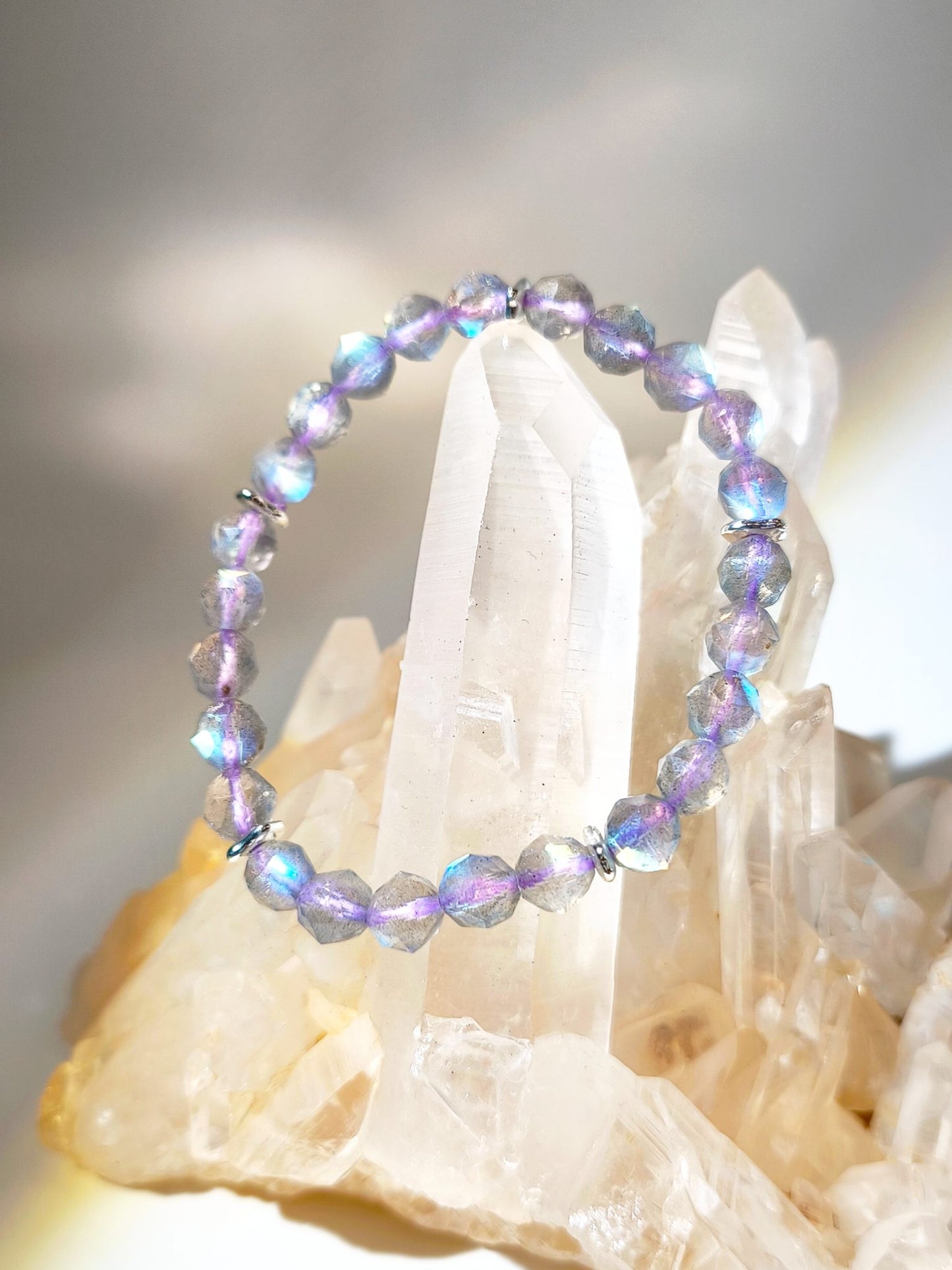 紫拉長 紫拉長水晶 灰月亮 拉長石 Labradorite 拉長石功效 拉長石手鏈 桃花水晶 人緣水晶 姻緣水晶  星切
