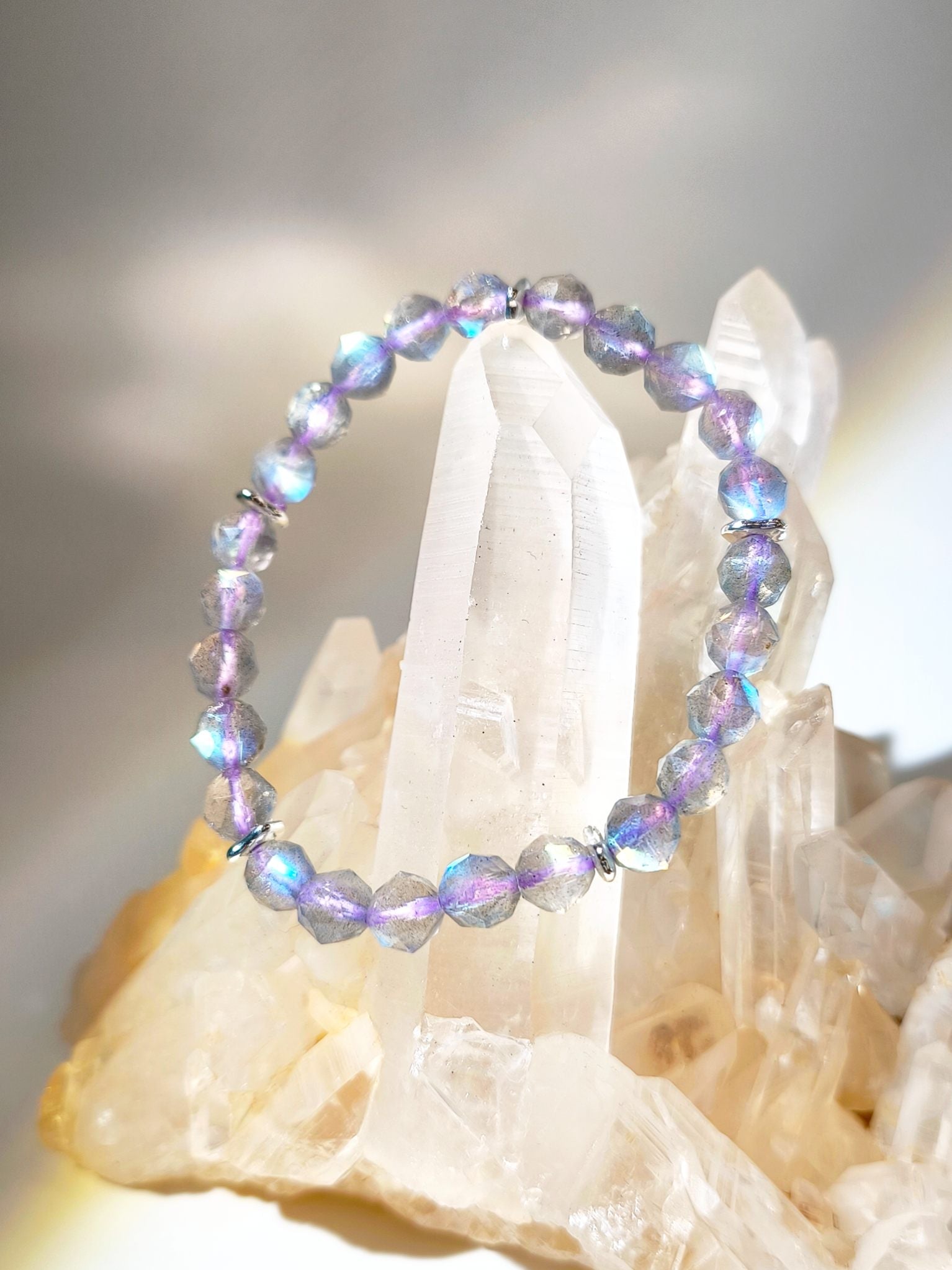 紫拉長 紫拉長水晶 灰月亮 拉長石 Labradorite 拉長石功效 拉長石手鏈 桃花水晶 人緣水晶 姻緣水晶  星切