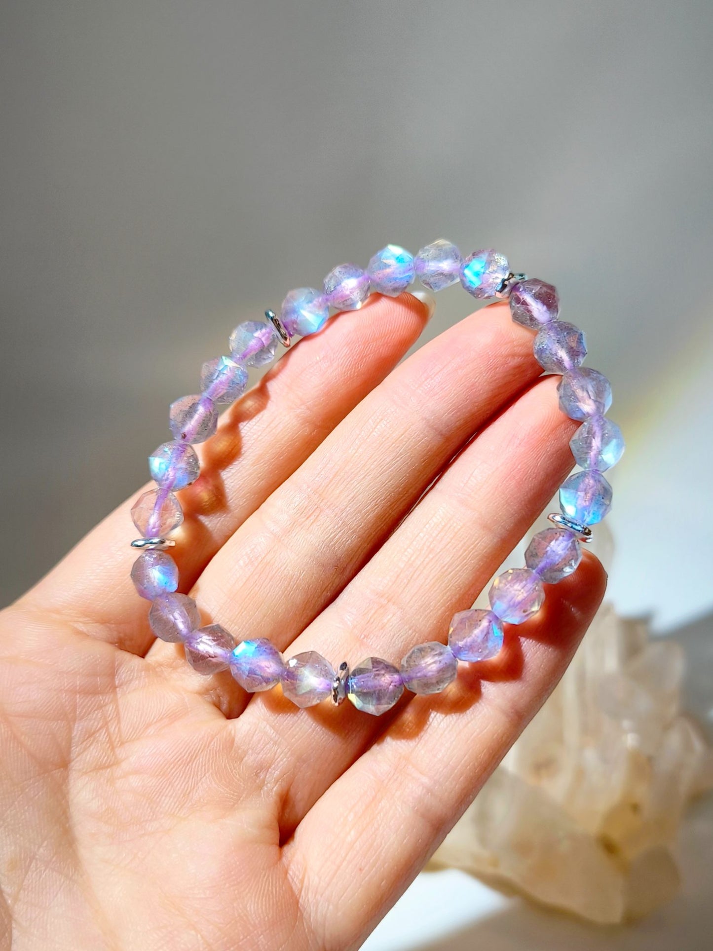 紫拉長 紫拉長水晶 灰月亮 拉長石 Labradorite 拉長石功效 拉長石手鏈 桃花水晶 人緣水晶 姻緣水晶  星切 促進感情