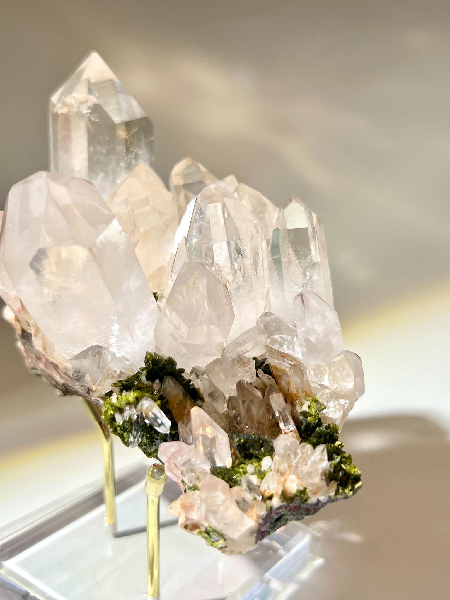 白晶簇 水晶簇 晶簇 大晶簇 白水晶 淨化消磁 水晶原石 香港水晶店 淨化手串 lemurianquartz 能量棒 clear quartz cluster 净化心靈