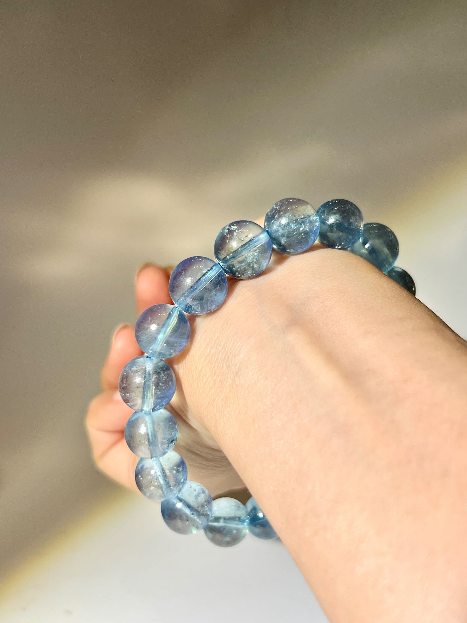 aquamarine 什麼是海藍寶 海藍寶有什麼功效 海藍寶手鏈 藍色水晶功效 南無水晶
