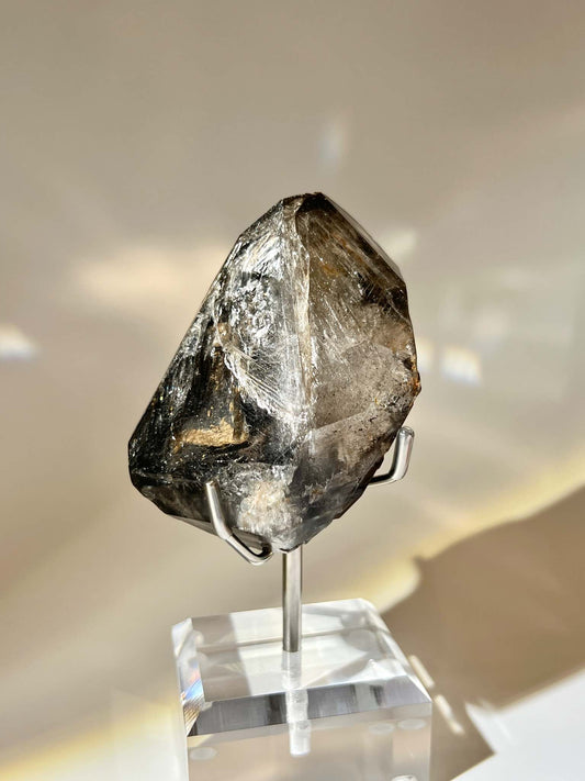黑閃靈鑽 black herkimer diamond 閃靈鑽 閃靈鑽功效 香港閃靈鑽 閃靈鑽產地 閃靈鑽淨化 閃靈鑽原石 淨化水晶 水晶原石 香港水晶店 香港水晶 城堡水晶