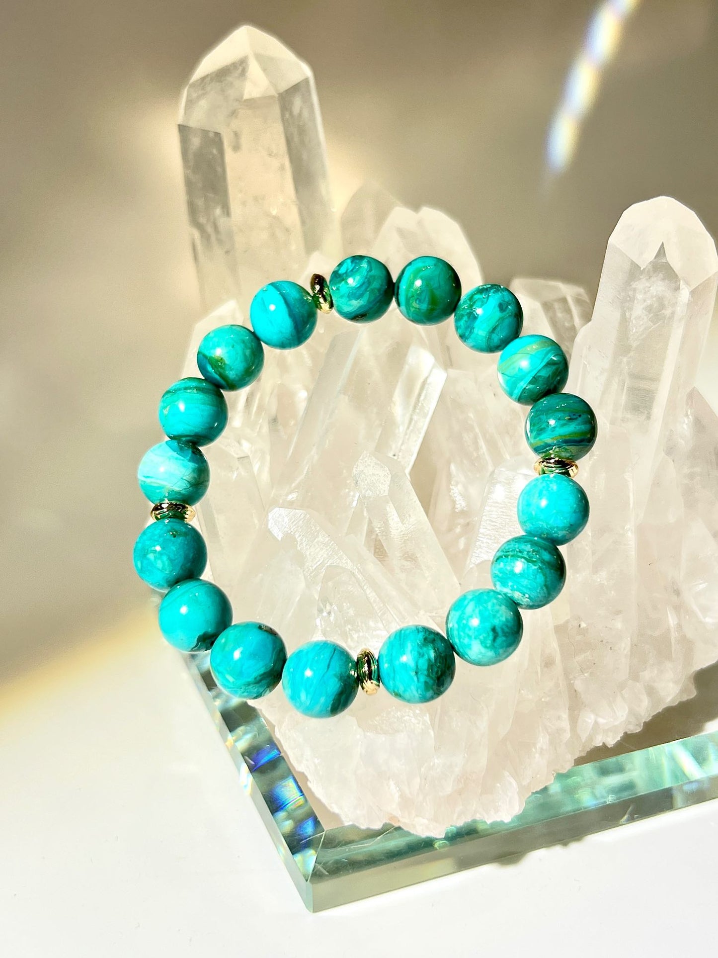 Blue Peruvian Opal 秘魯藍澳寶能量手串，有助舒緩情緒與釋放壓力，帶來平靜與放鬆。