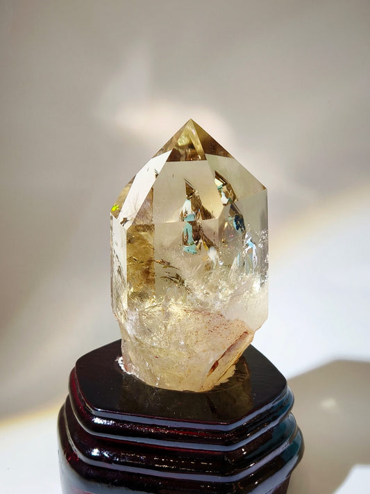 what is citrine 黃晶有什麼功效 水晶擺設 黃晶 黃水晶 晶柱