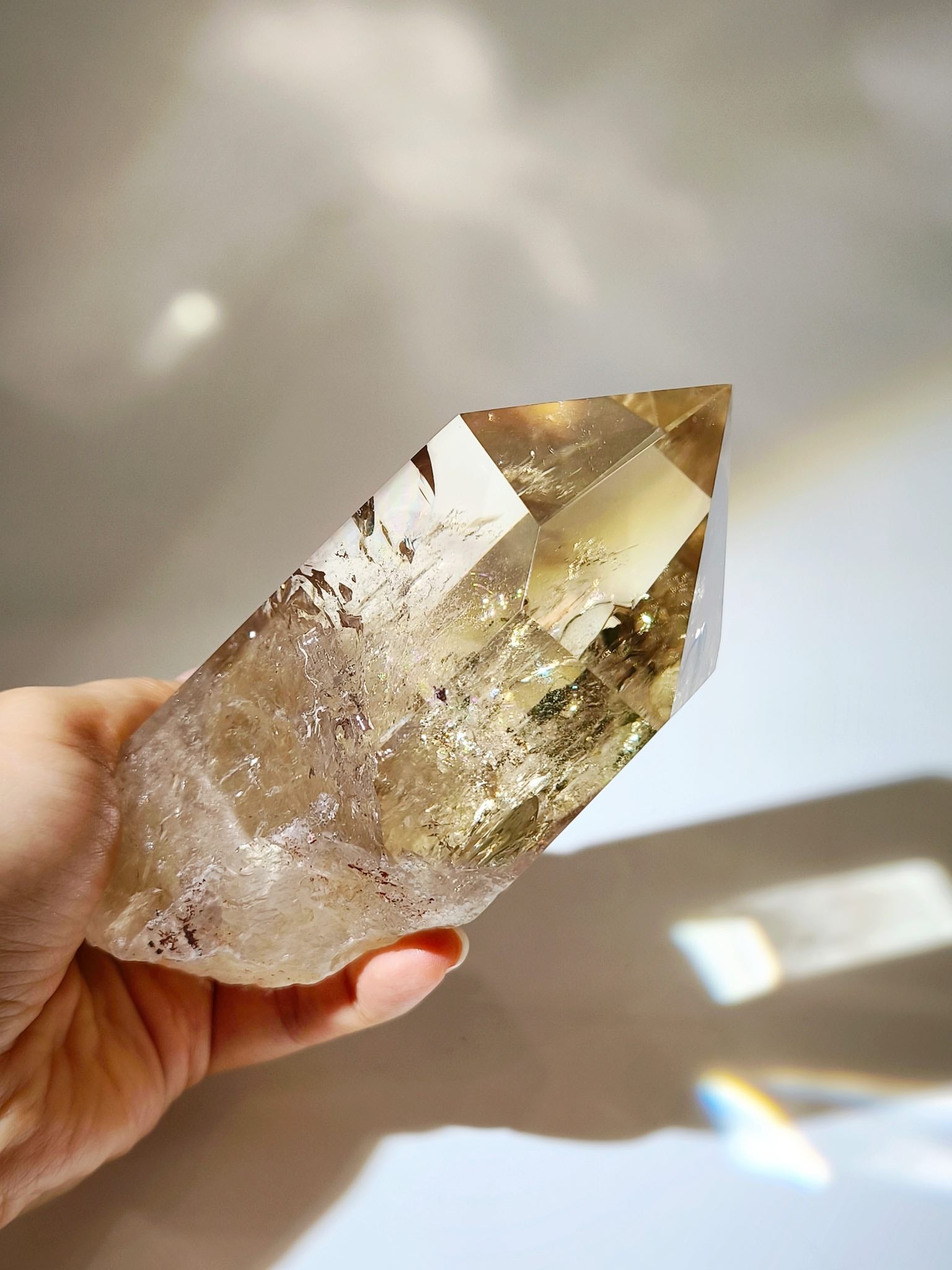 黃晶 黃水晶功效 招財手晶有什麼選擇 什麼是黃晶 天然黃晶